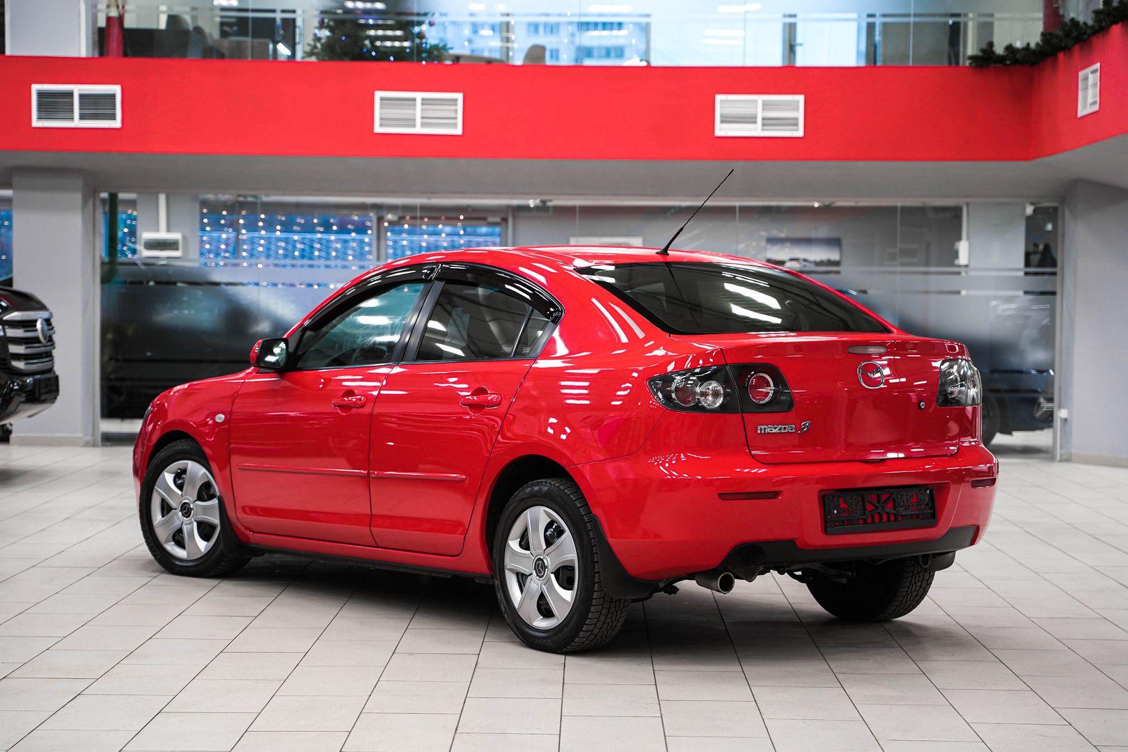 Mazda 3 2008, красный, ДЦ Орехово