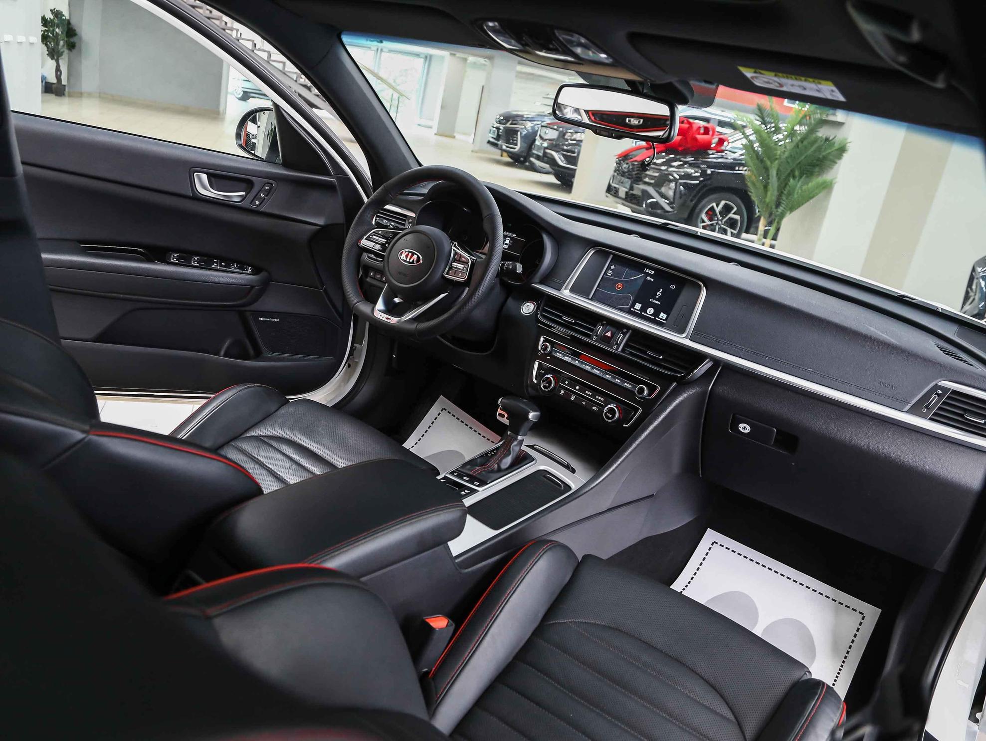 Kia Optima 2018, белый, ДЦ Орехово