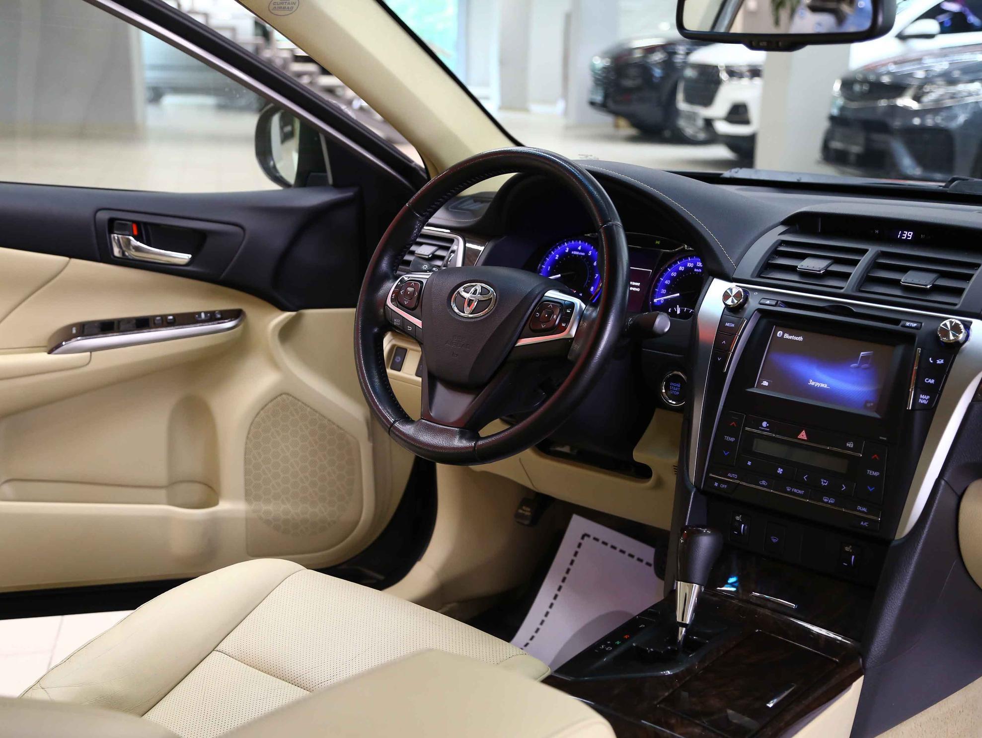 Toyota Camry 2015, серый, ДЦ Орехово