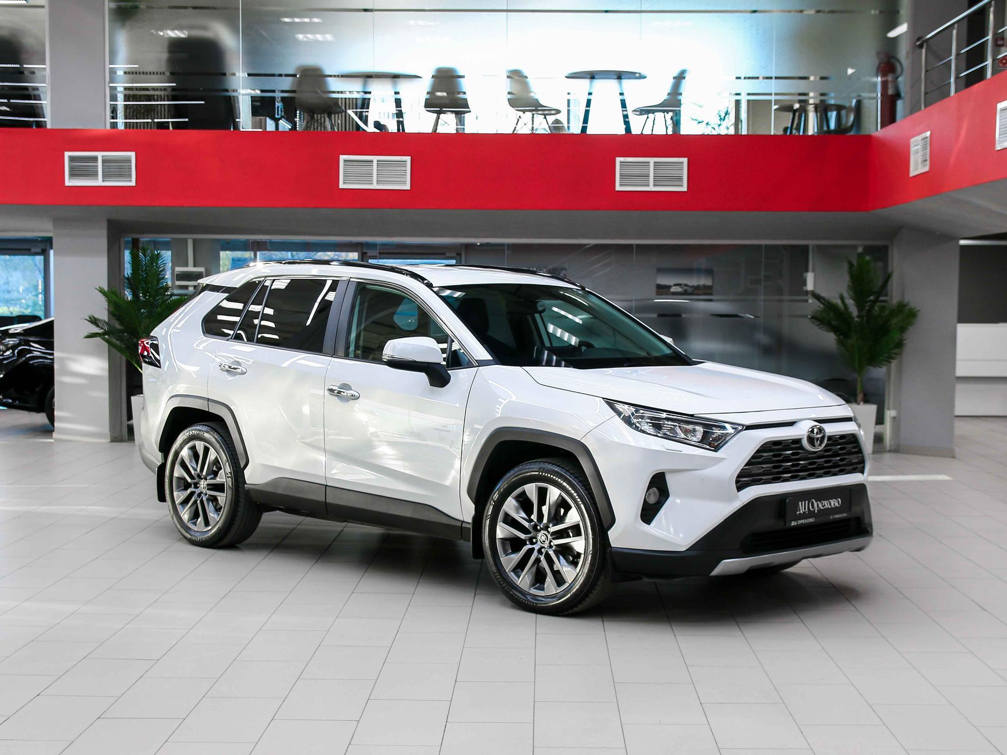 Toyota RAV4 2019, белый, ДЦ Орехово