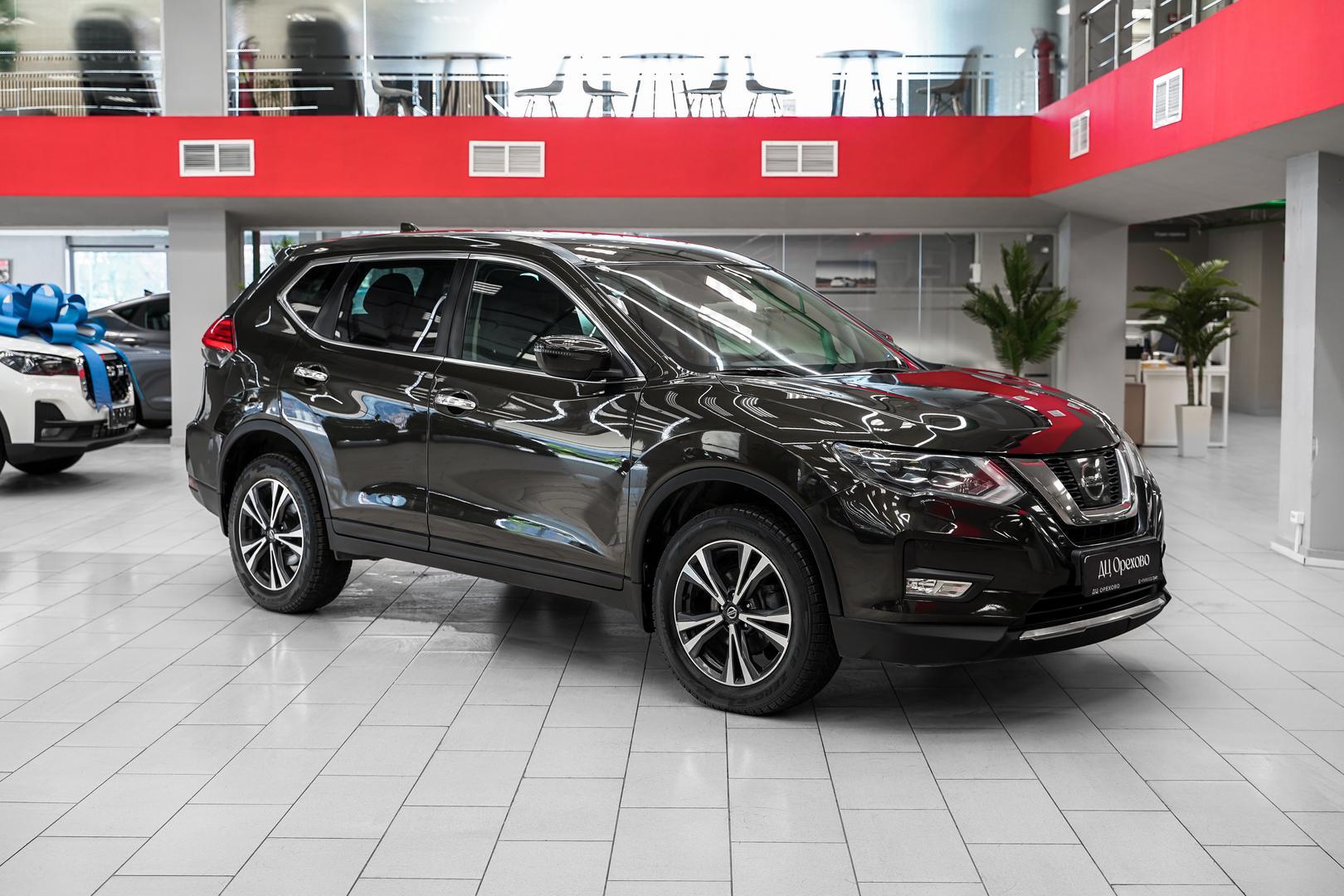 Nissan X-Trail 2018, зеленый, ДЦ Орехово