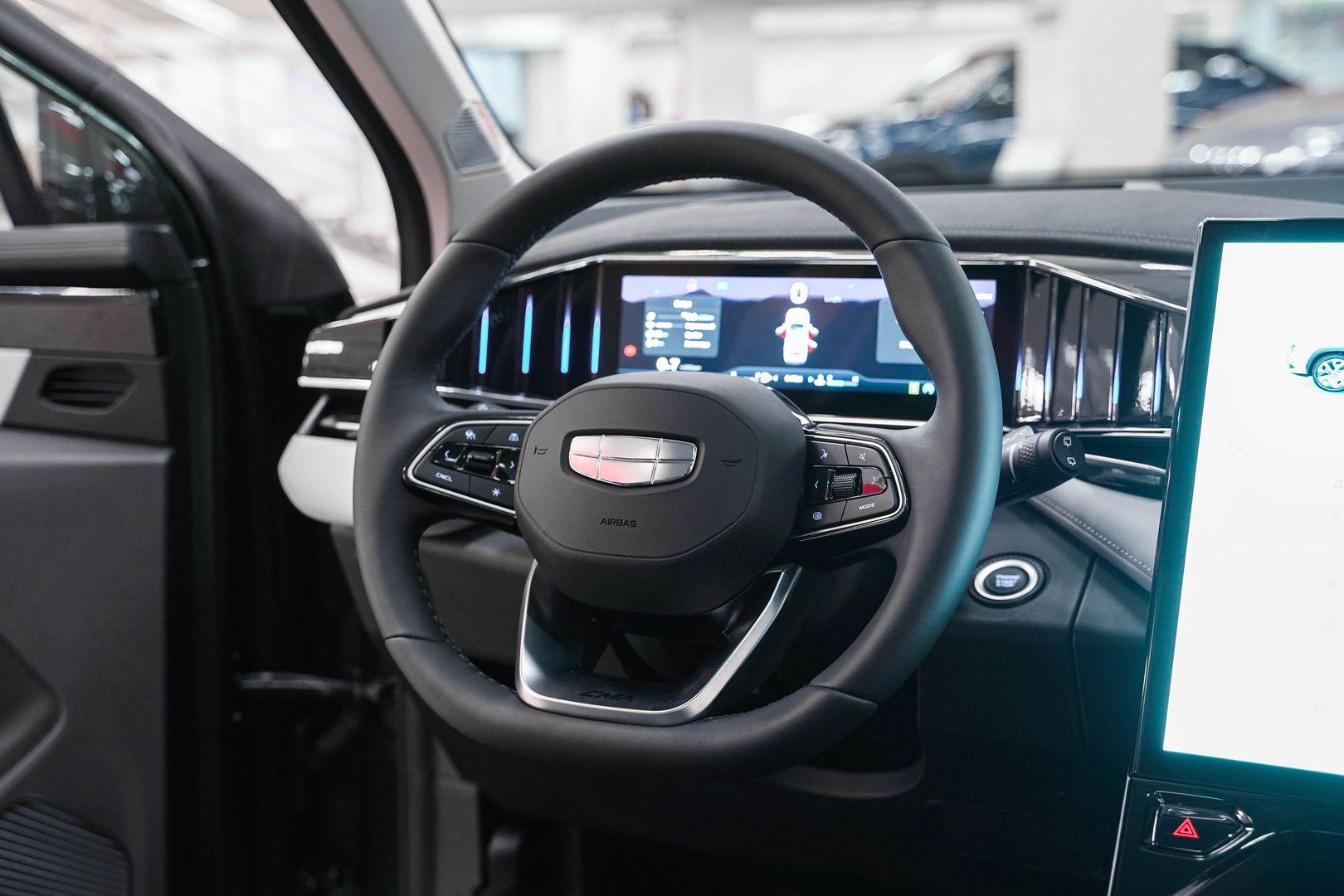 Geely Atlas 2024, зеленый, ДЦ Орехово