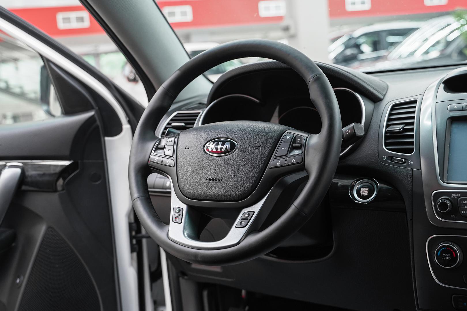 Kia Sorento 2013, белый, ДЦ Орехово
