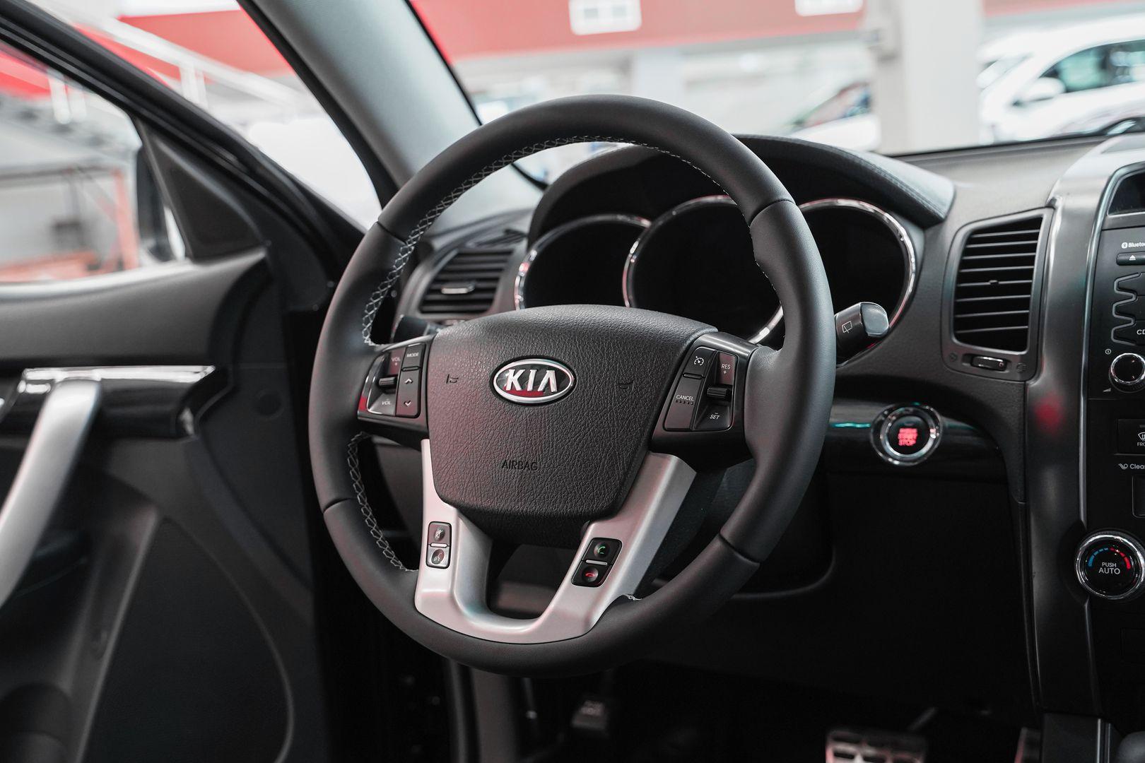 Kia Sorento 2012, черный, ДЦ Орехово