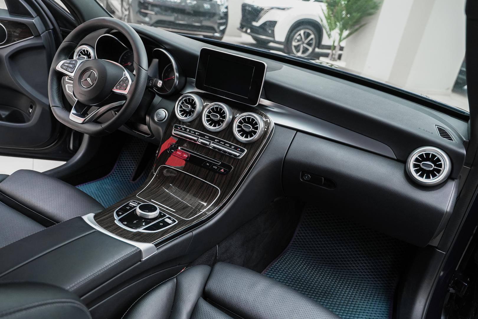 Mercedes-Benz C-Класс 2016, синий, ДЦ Орехово