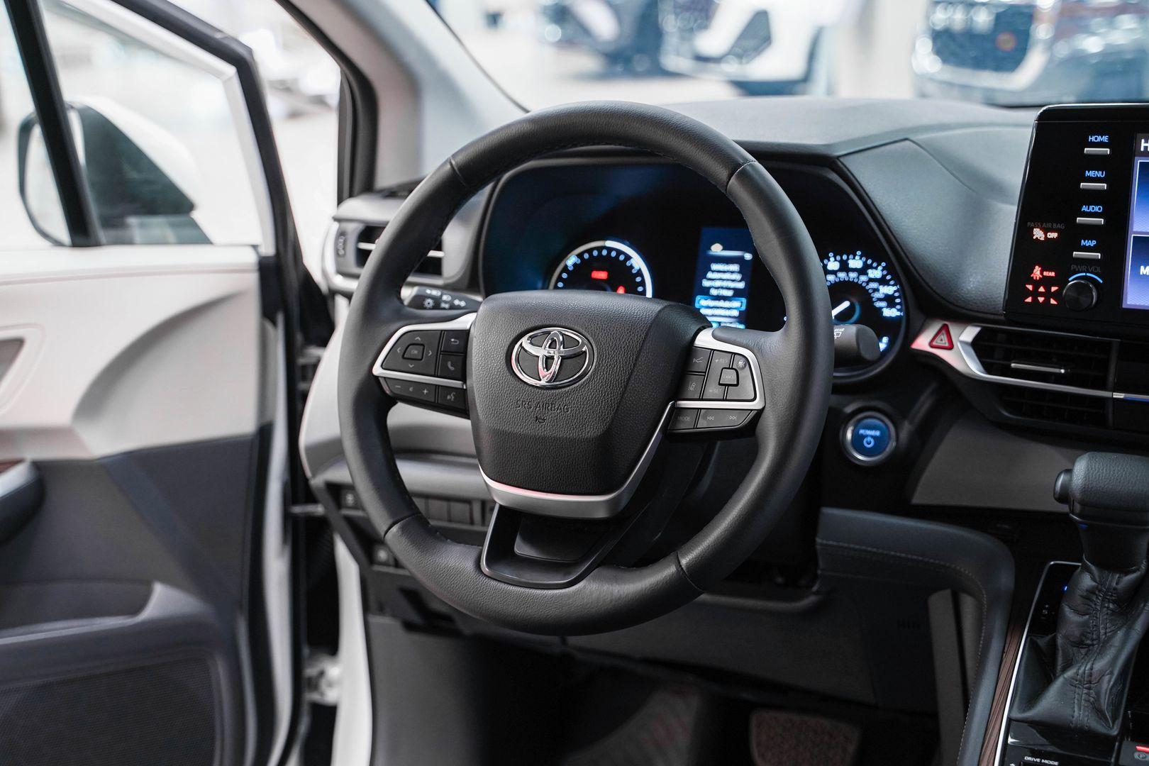 Toyota Sienna 2021, белый, ДЦ Орехово