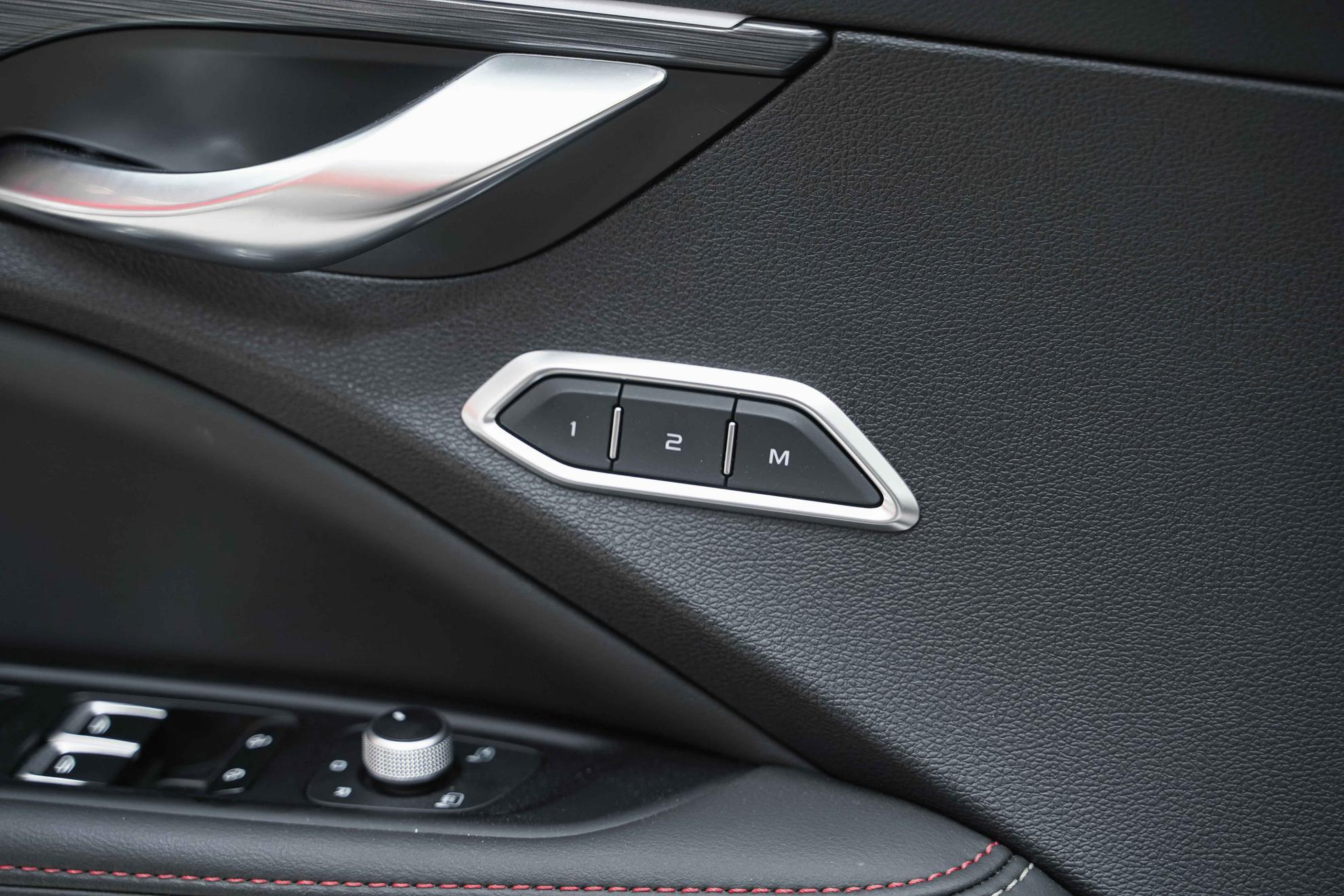 Geely Tugella 2023, черный, ДЦ Орехово