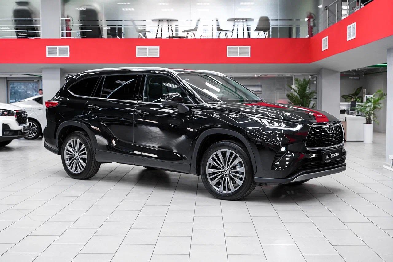 Toyota Highlander 2025, черный, ДЦ Орехово