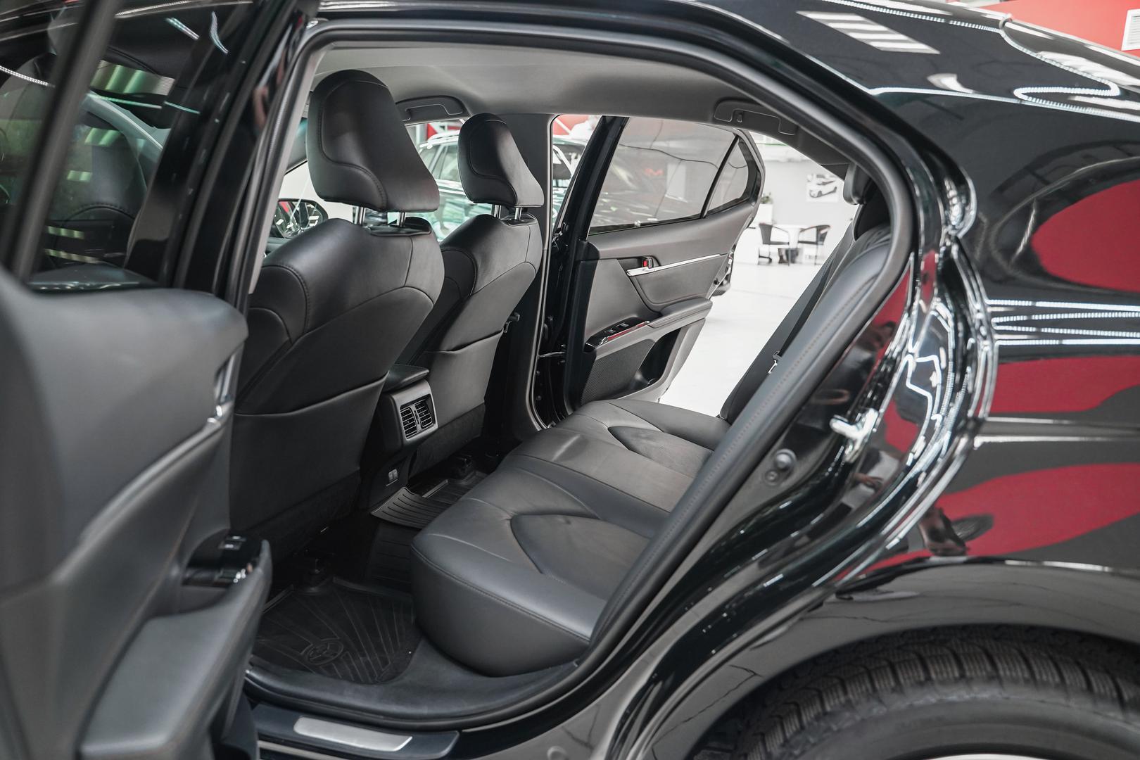 Toyota Camry 2018, черный, ДЦ Орехово