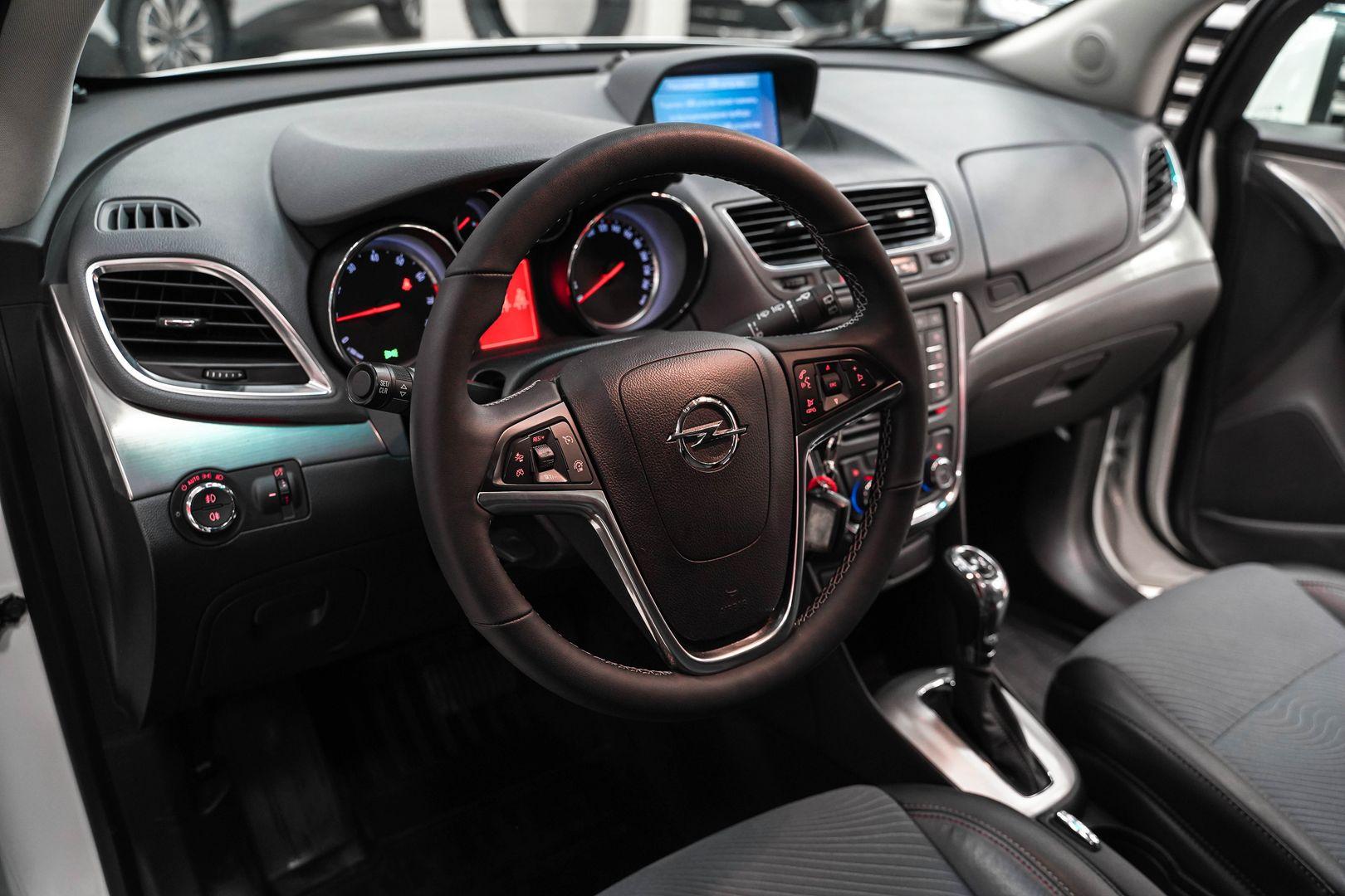 Opel Mokka 2013, белый, ДЦ Орехово