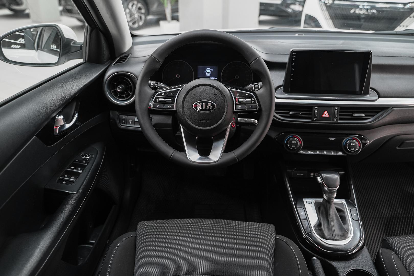 Kia Cerato 2018, белый, ДЦ Орехово