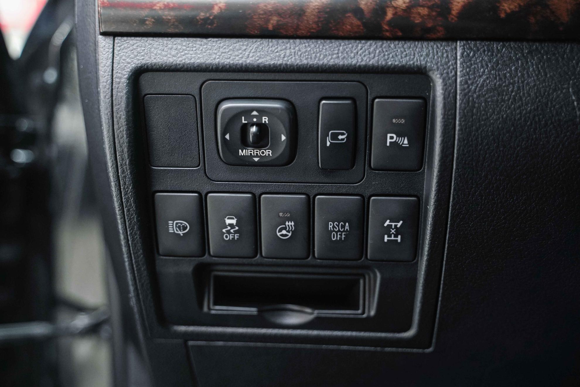 Toyota Land Cruiser 2014, черный, ДЦ Орехово