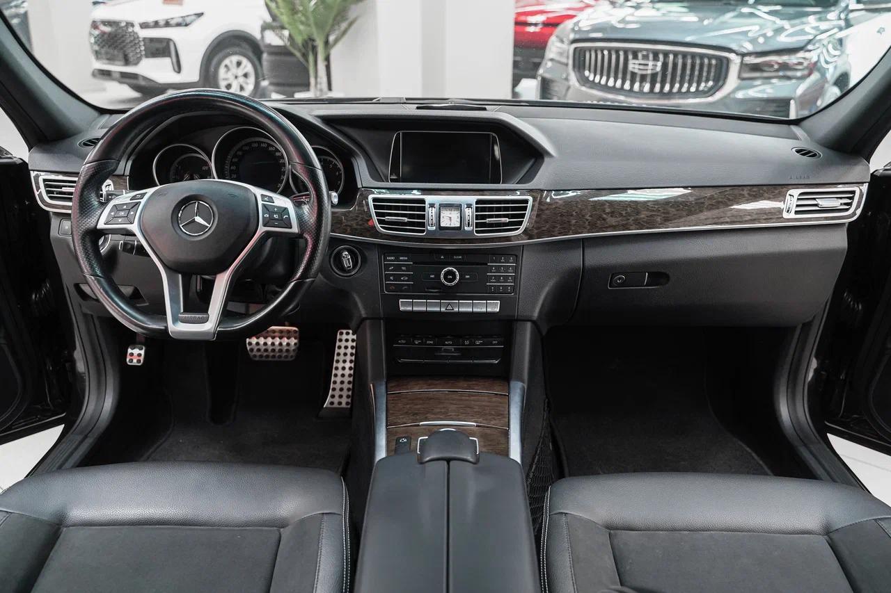 Mercedes-Benz E-Класс 2015, черный, ДЦ Орехово