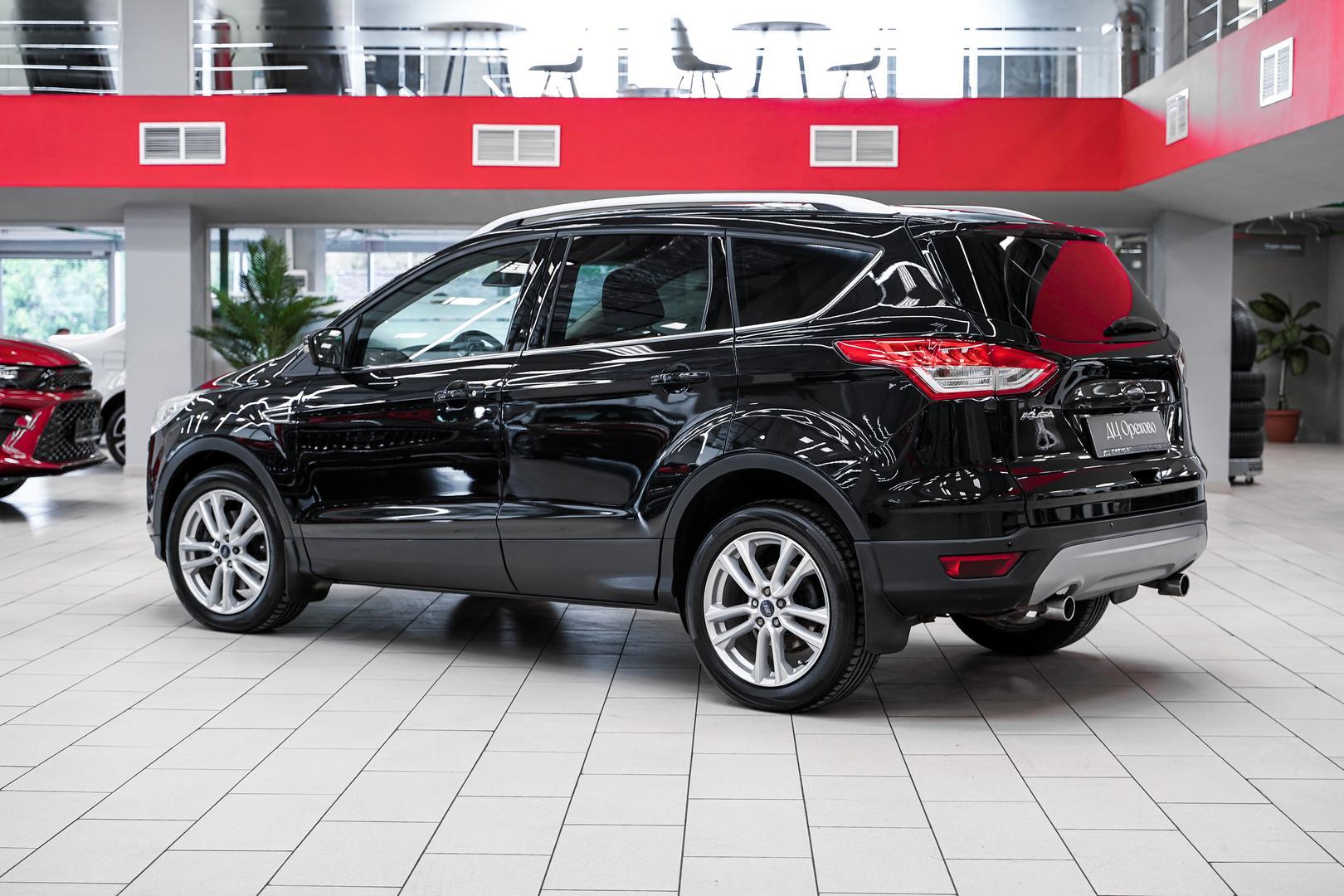 Ford Kuga 2013, черный, ДЦ Орехово