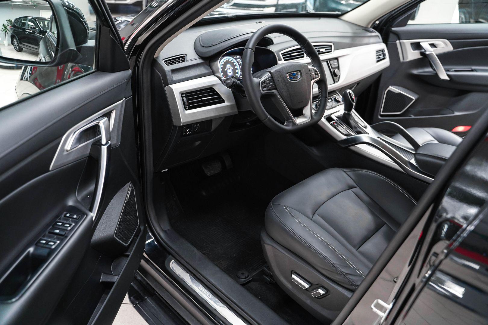 Geely Atlas 2018, черный, ДЦ Орехово