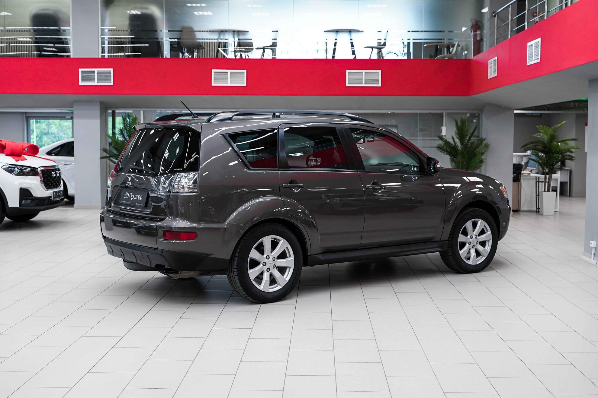 Mitsubishi Outlander 2012, коричневый, ДЦ Орехово