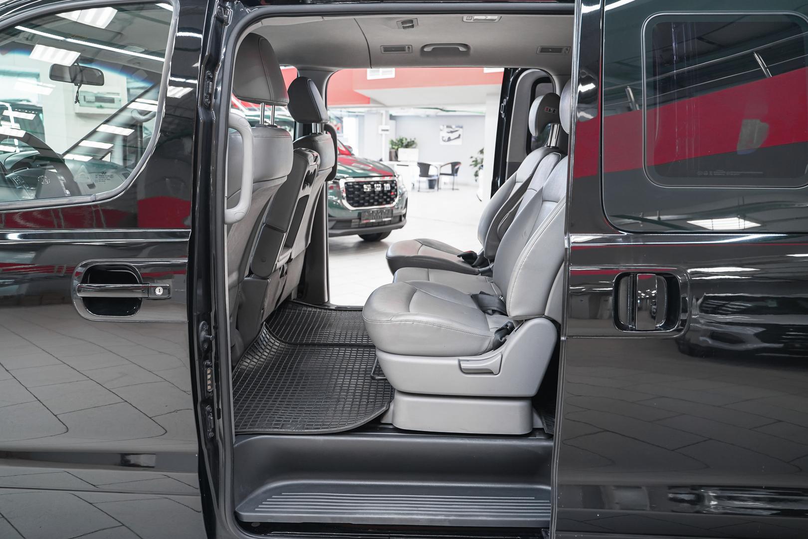 Hyundai Grand Starex 2017, черный, ДЦ Орехово