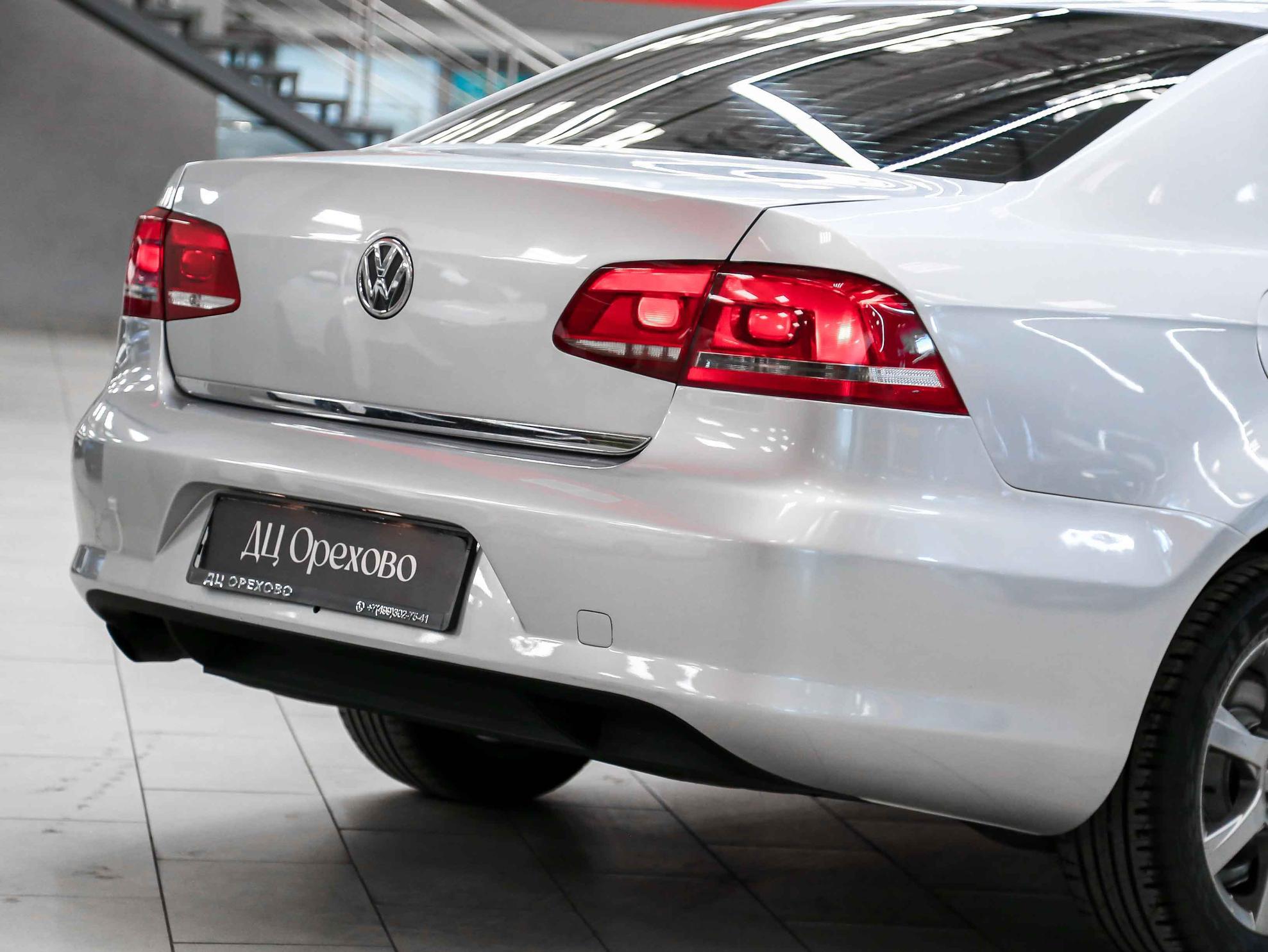 Volkswagen Passat 2011, серебряный, ДЦ Орехово