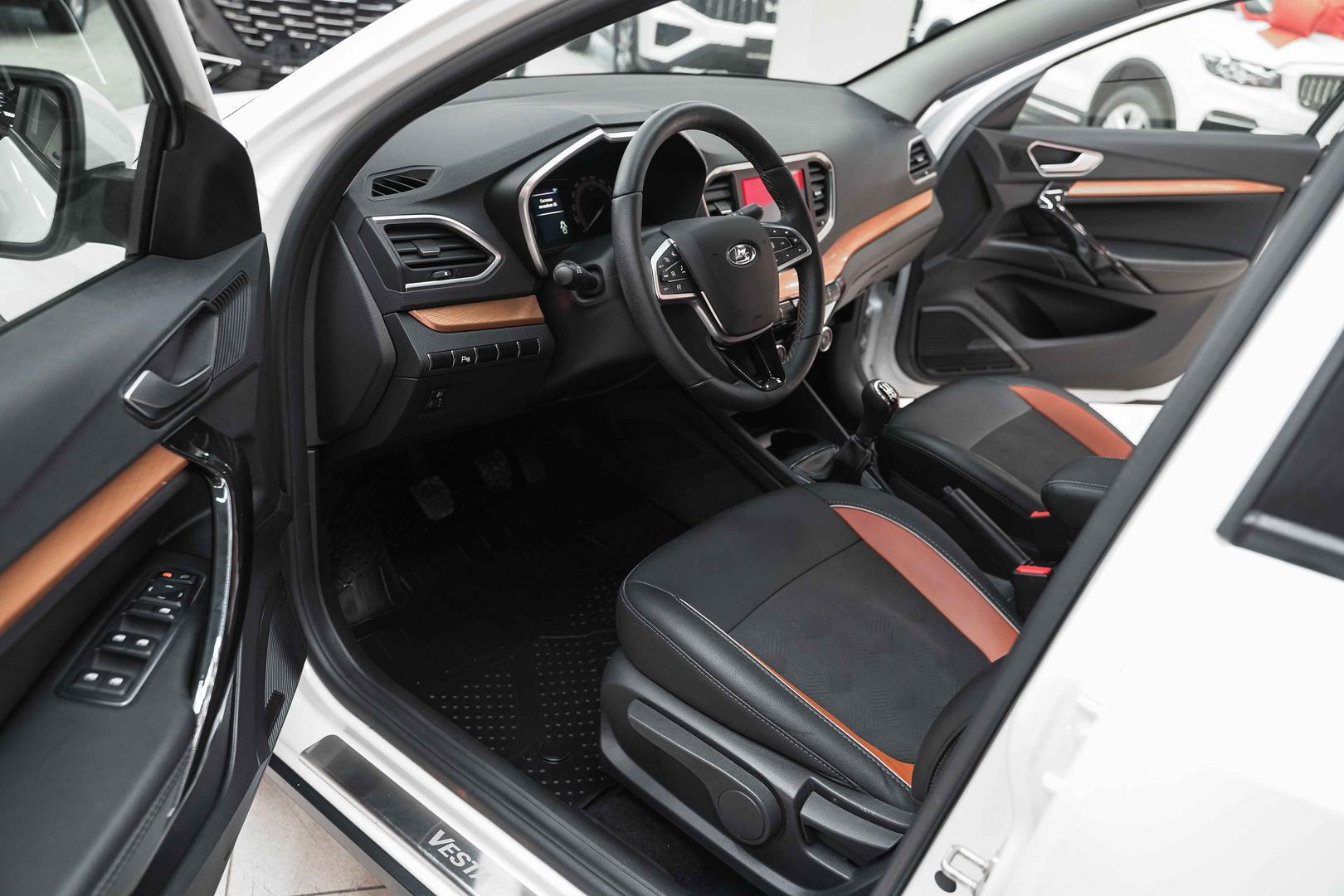 LADA (ВАЗ) Vesta 2023, белый, ДЦ Орехово