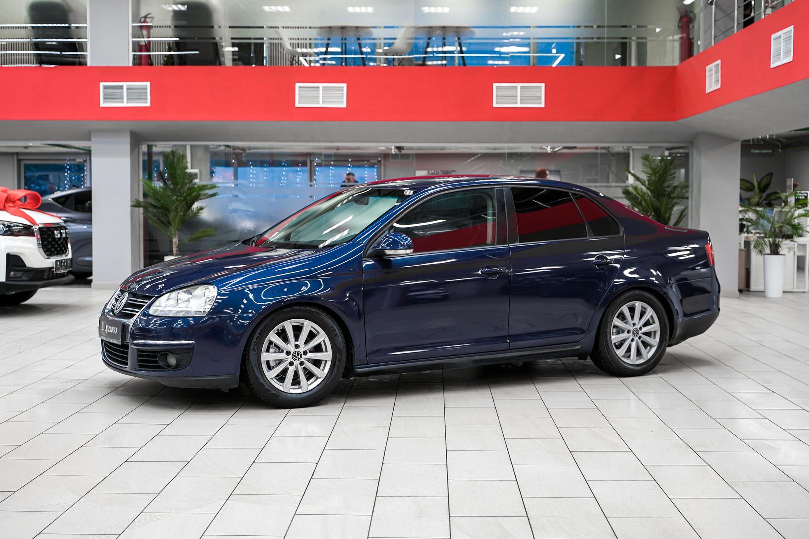 Volkswagen Jetta 2010, синий, ДЦ Орехово
