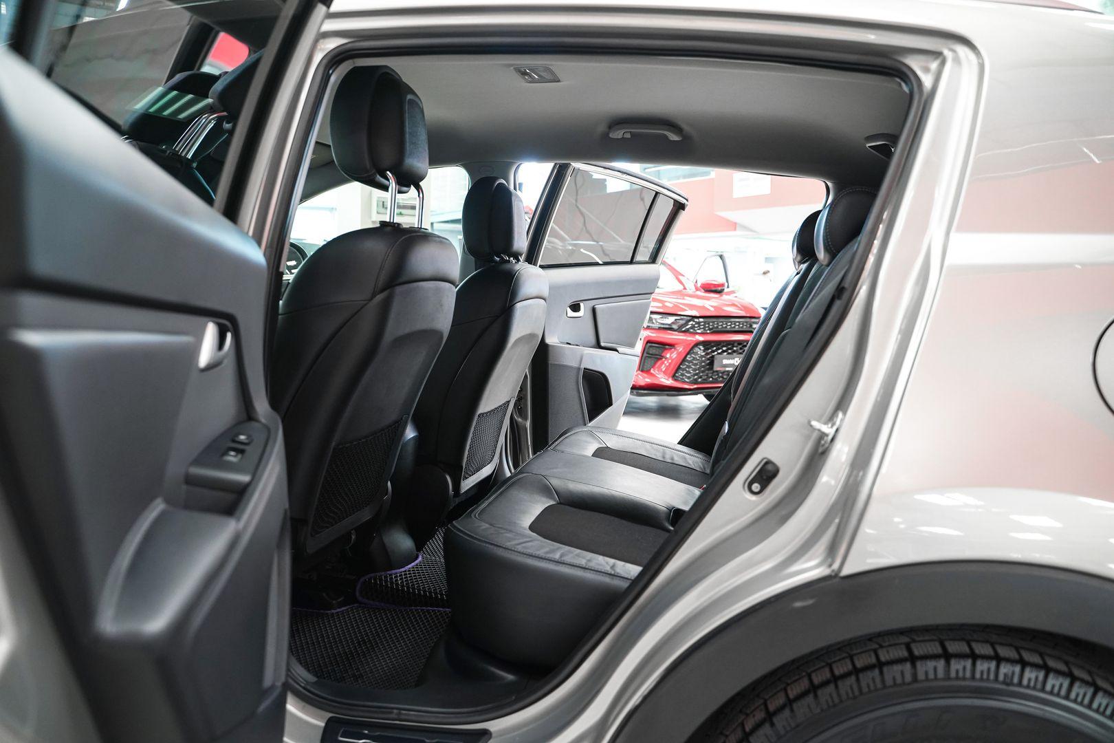Kia Sportage 2012, серебряный, ДЦ Орехово