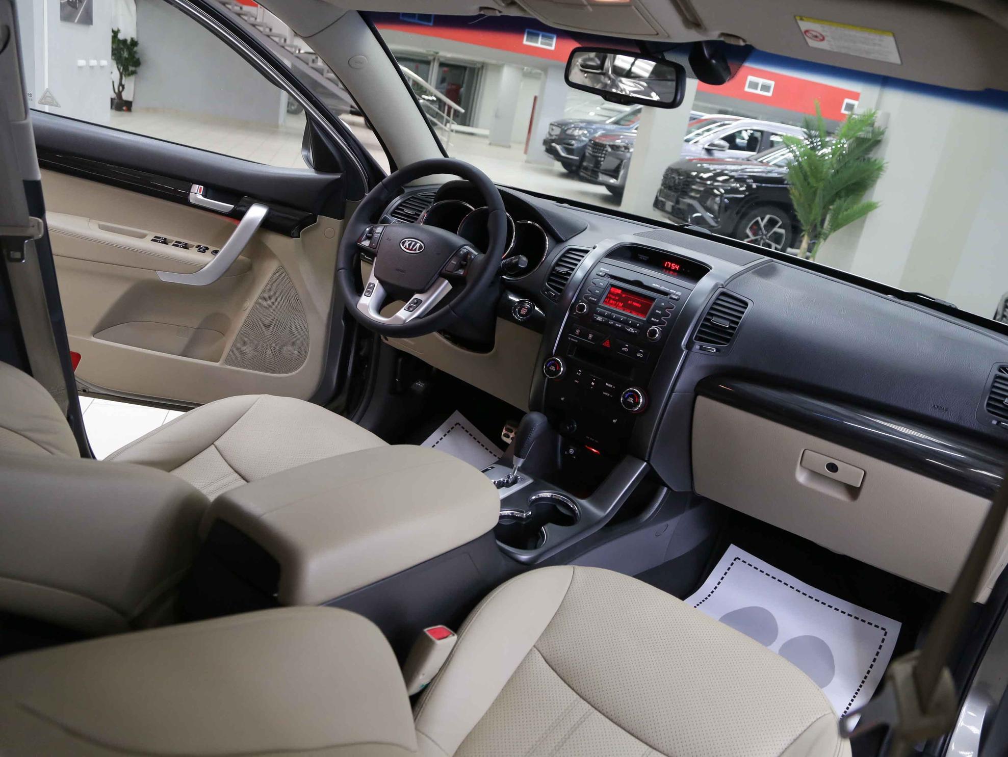 Kia Sorento 2011, серебряный, ДЦ Орехово
