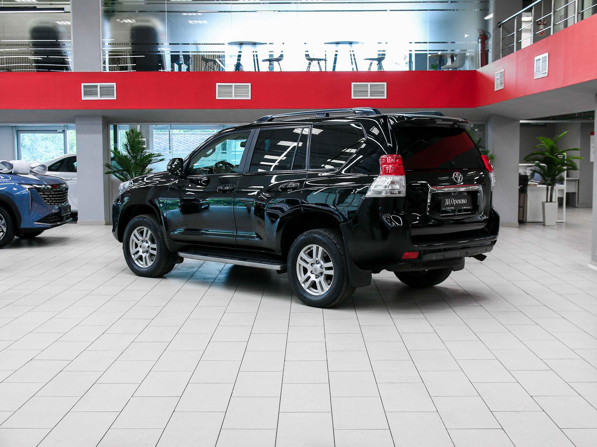 Toyota Land Cruiser Prado 2013, черный, ДЦ Орехово
