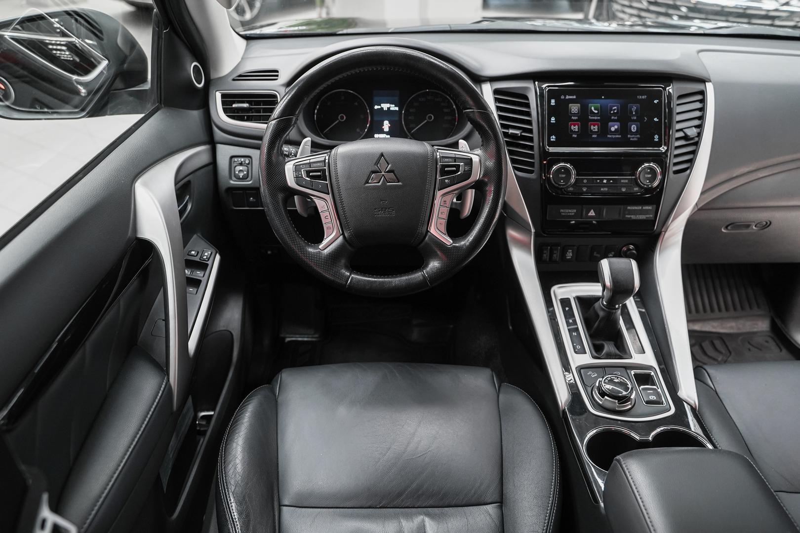 Mitsubishi Pajero Sport 2017, черный, ДЦ Орехово