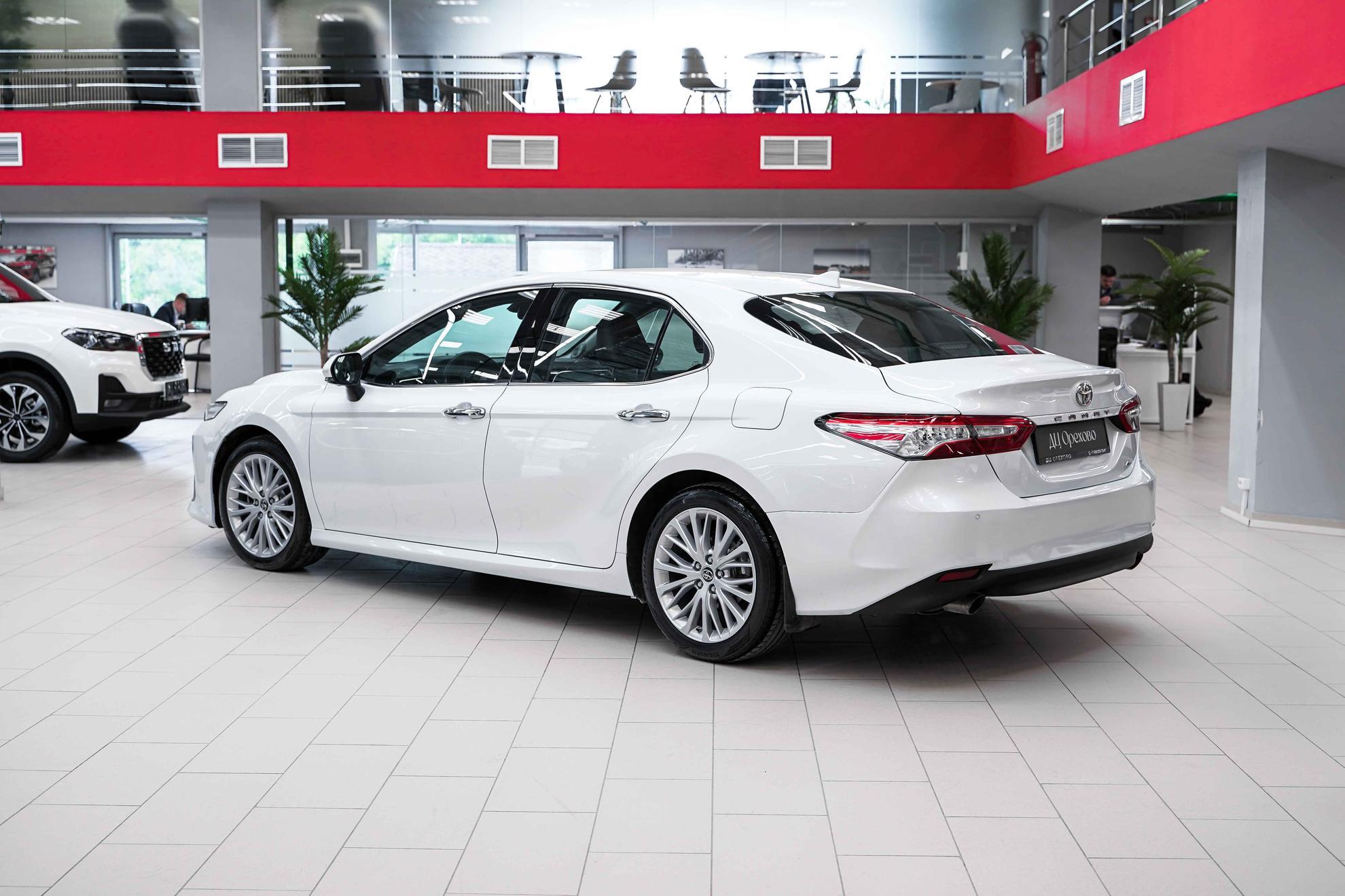 Toyota Camry 2019, черный, ДЦ Орехово