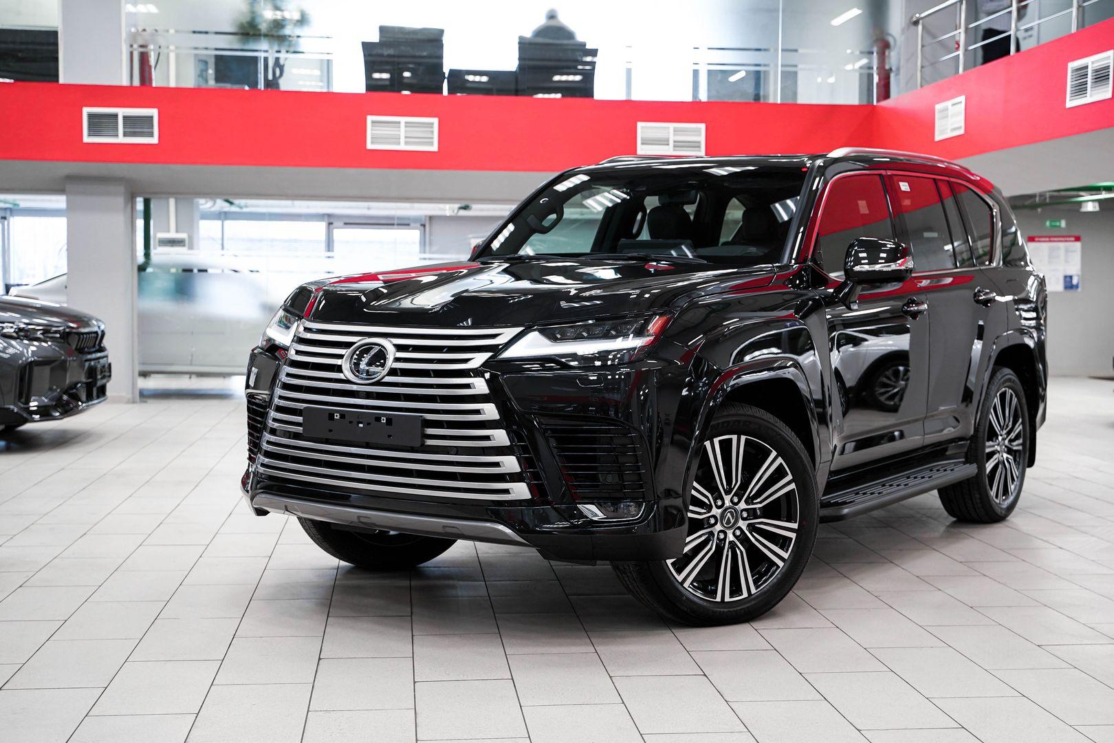 Lexus LX 2024, черный, ДЦ Орехово