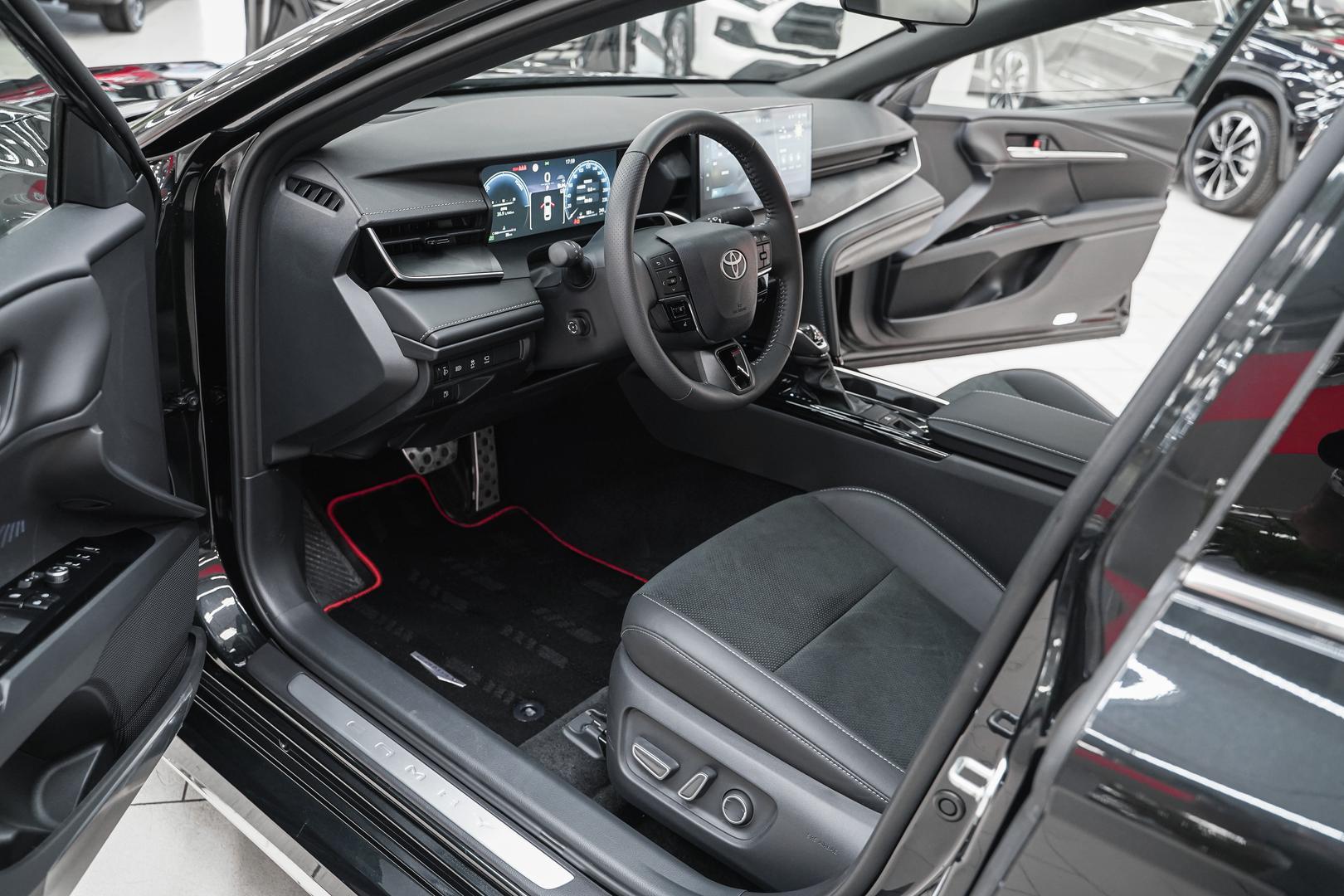 Toyota Camry 2025, черный, ДЦ Орехово