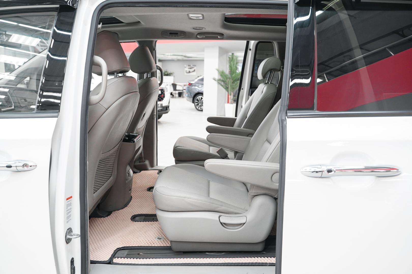 Kia Carnival 2019, белый, ДЦ Орехово