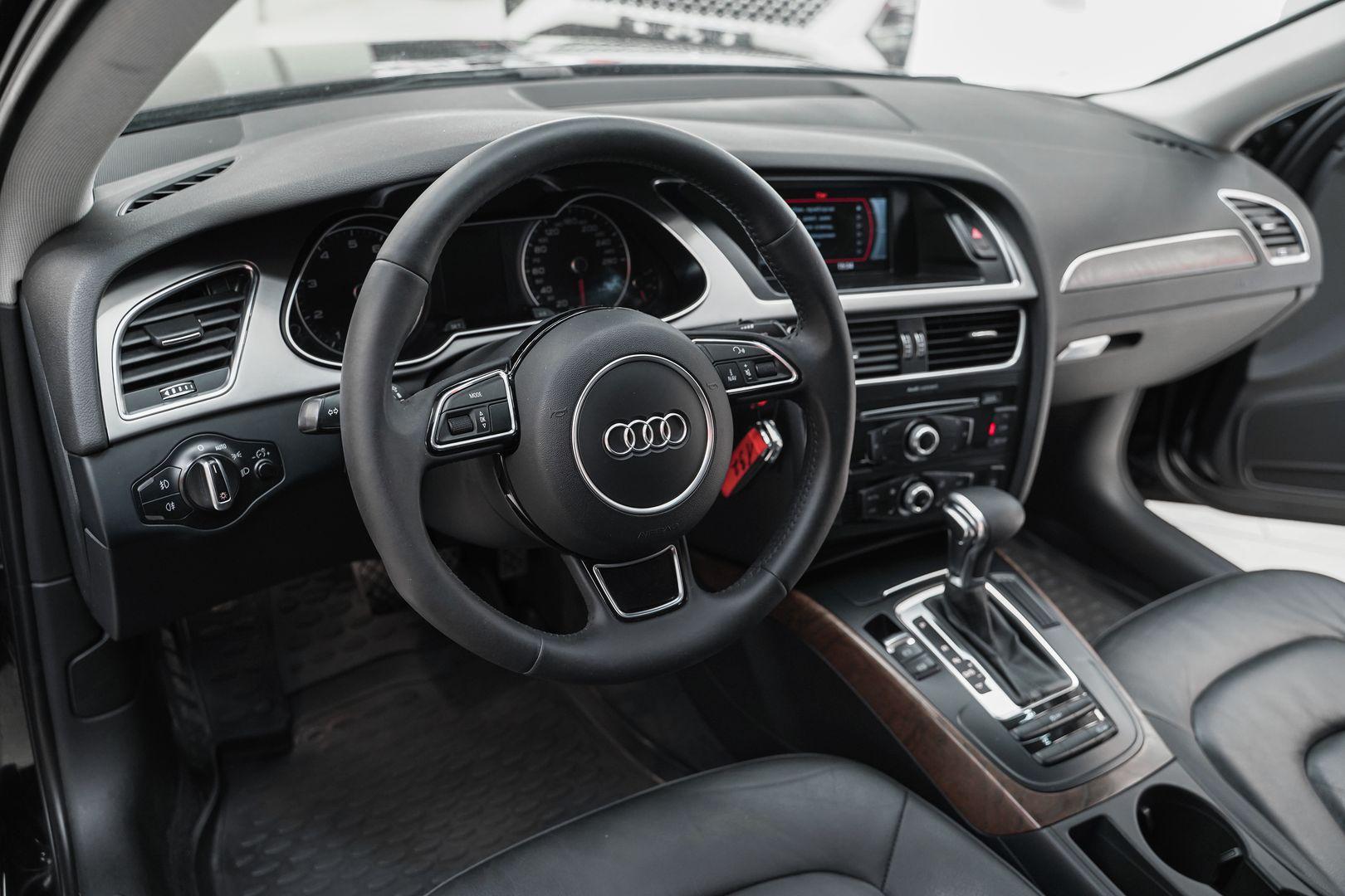 Audi A4 2014, черный, ДЦ Орехово