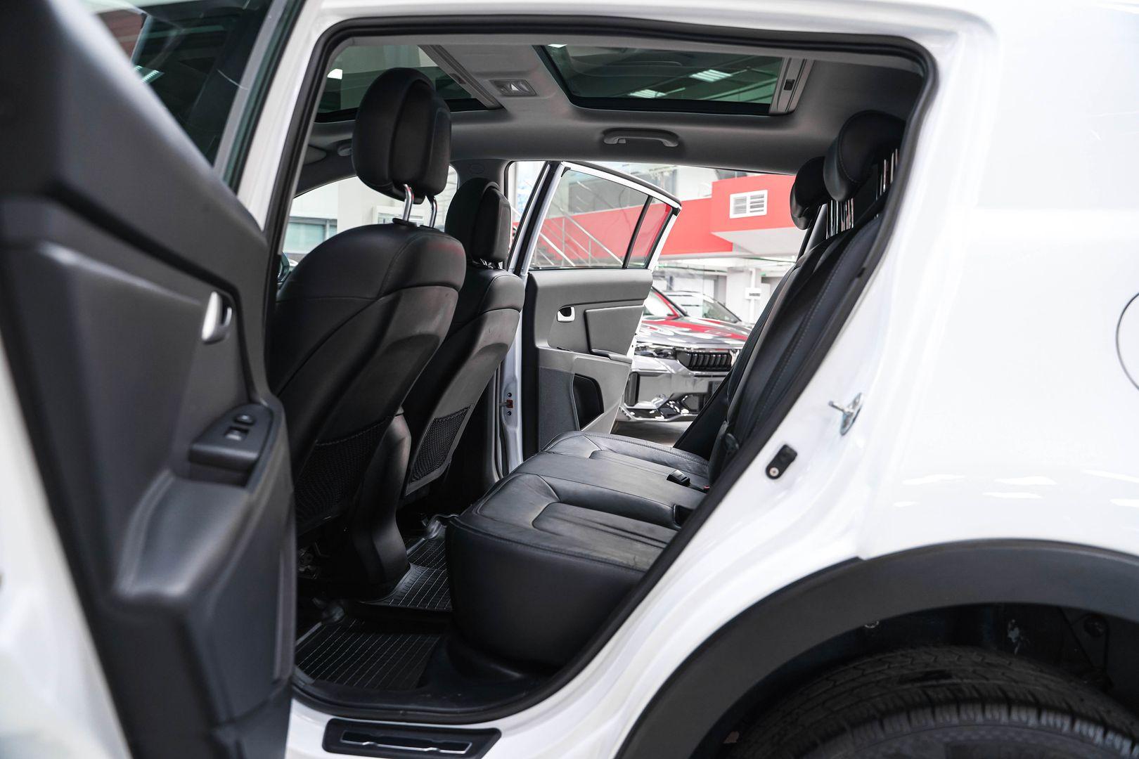 Kia Sportage 2012, белый, ДЦ Орехово