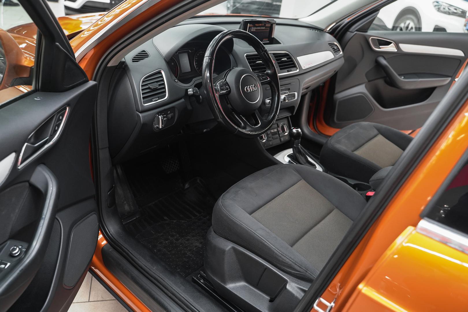 Audi Q3 2012, оранжевый, ДЦ Орехово