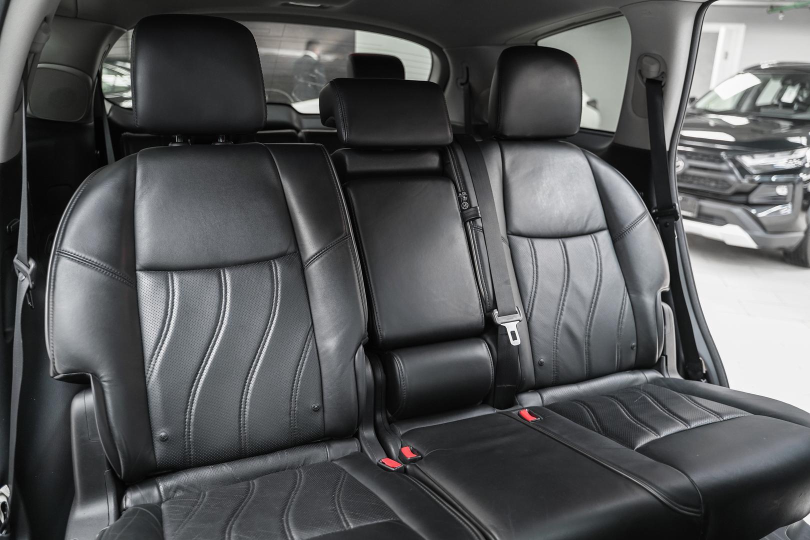 Infiniti JX 2013, белый, ДЦ Орехово