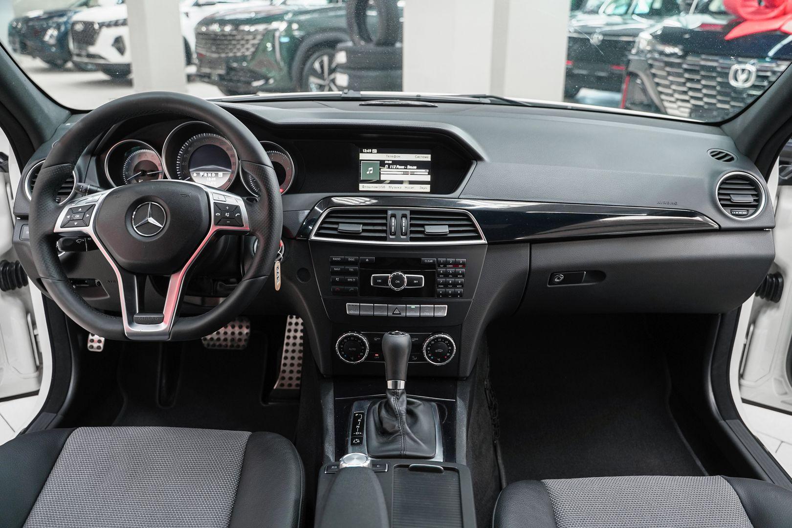 Mercedes-Benz C-Класс 2012, белый, ДЦ Орехово