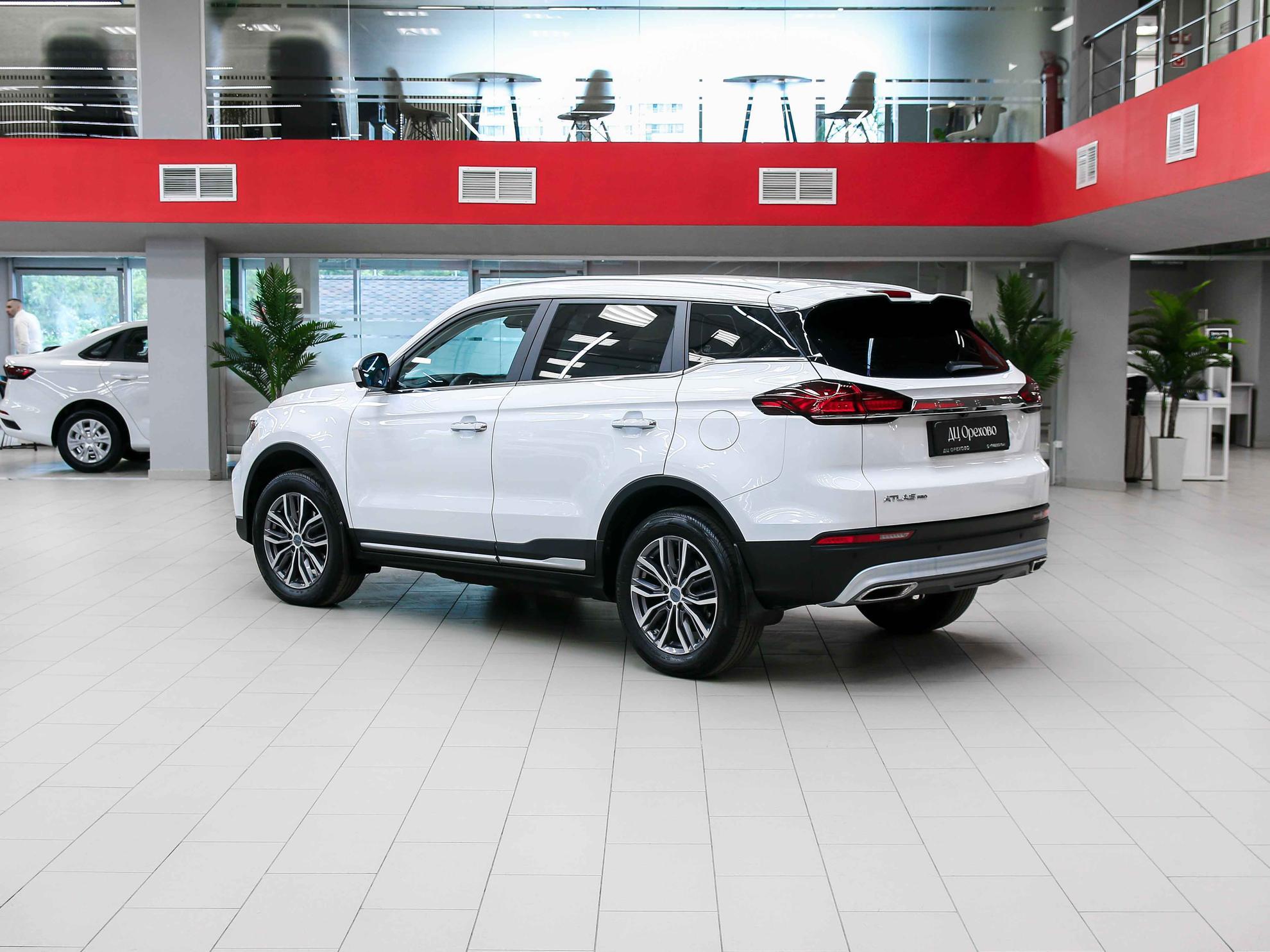 Geely Atlas Pro 2022, белый, ДЦ Орехово