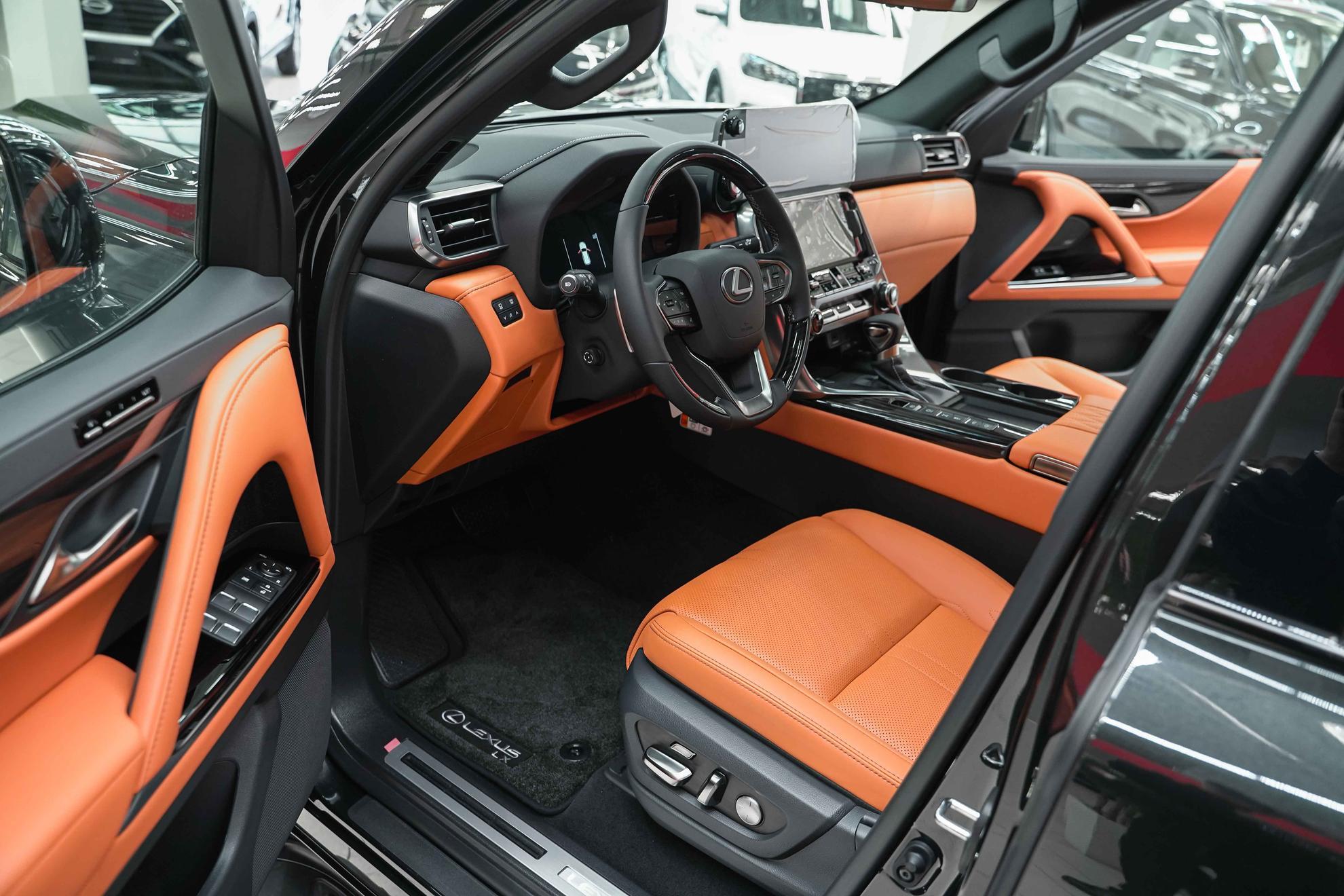 Lexus LX 2026, черный, ДЦ Орехово