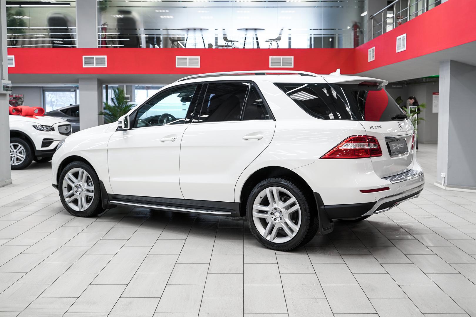 Mercedes-Benz M-Класс 2014, белый, ДЦ Орехово