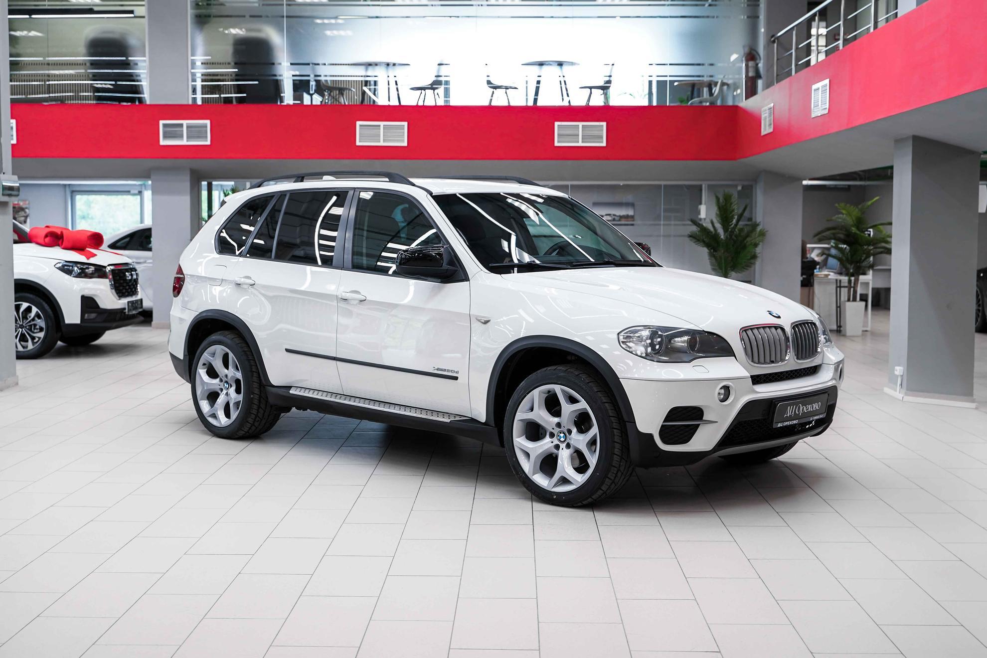 BMW X5 2011, белый, ДЦ Орехово