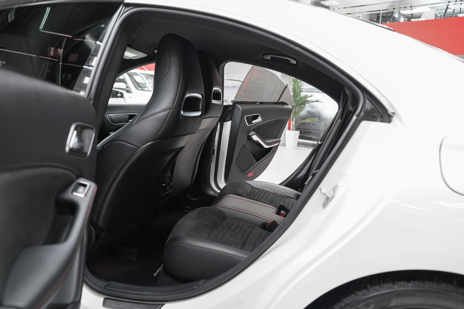 Mercedes-Benz CLA 2015, белый, ДЦ Орехово