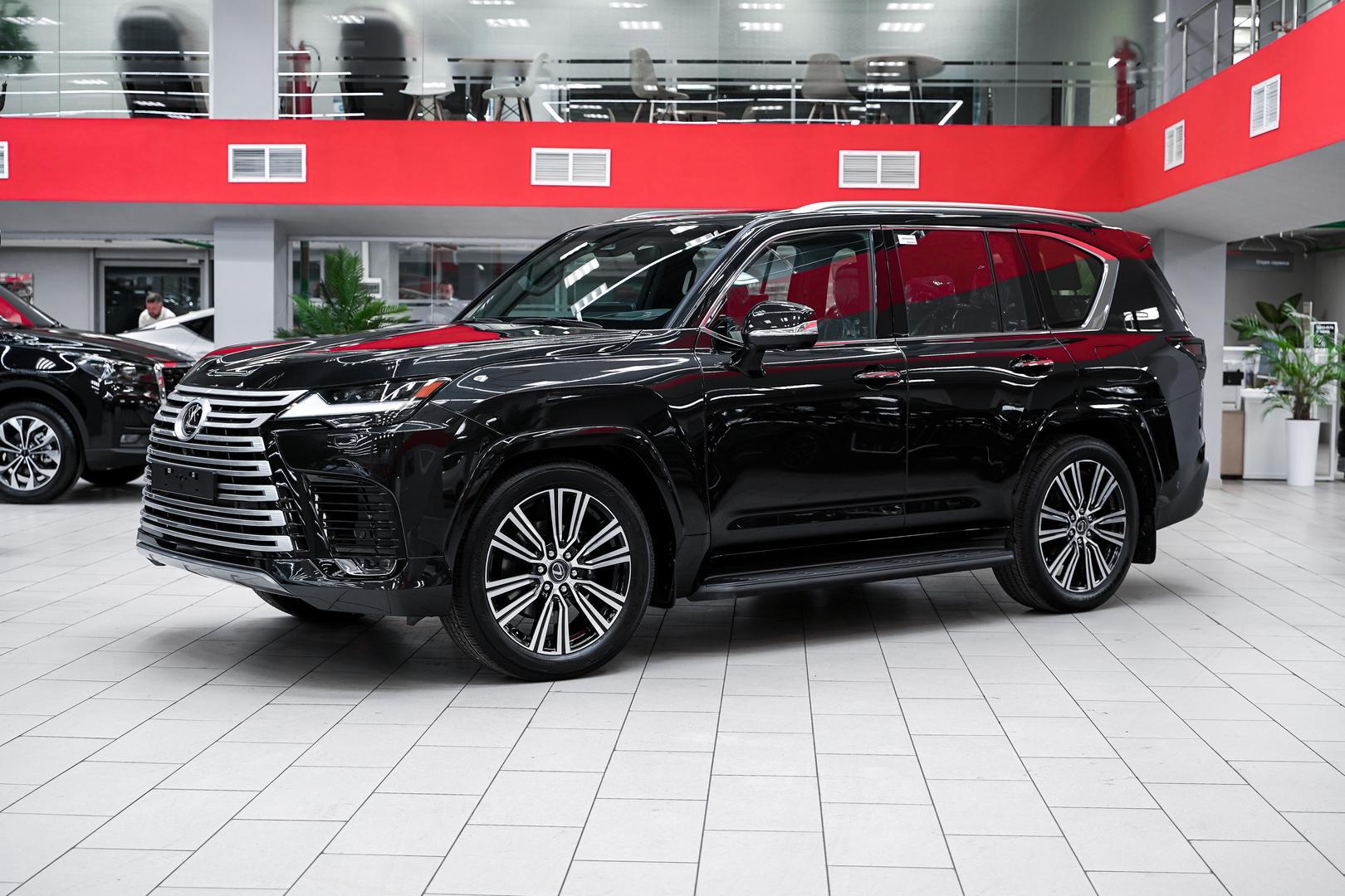 Lexus LX 2025, черный, ДЦ Орехово