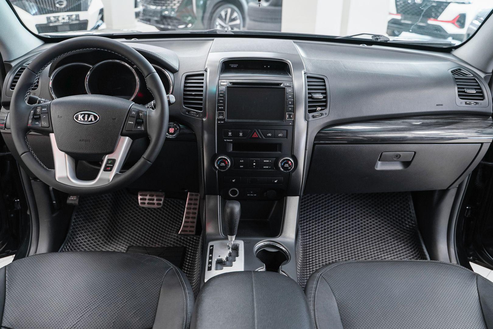Kia Sorento 2012, черный, ДЦ Орехово
