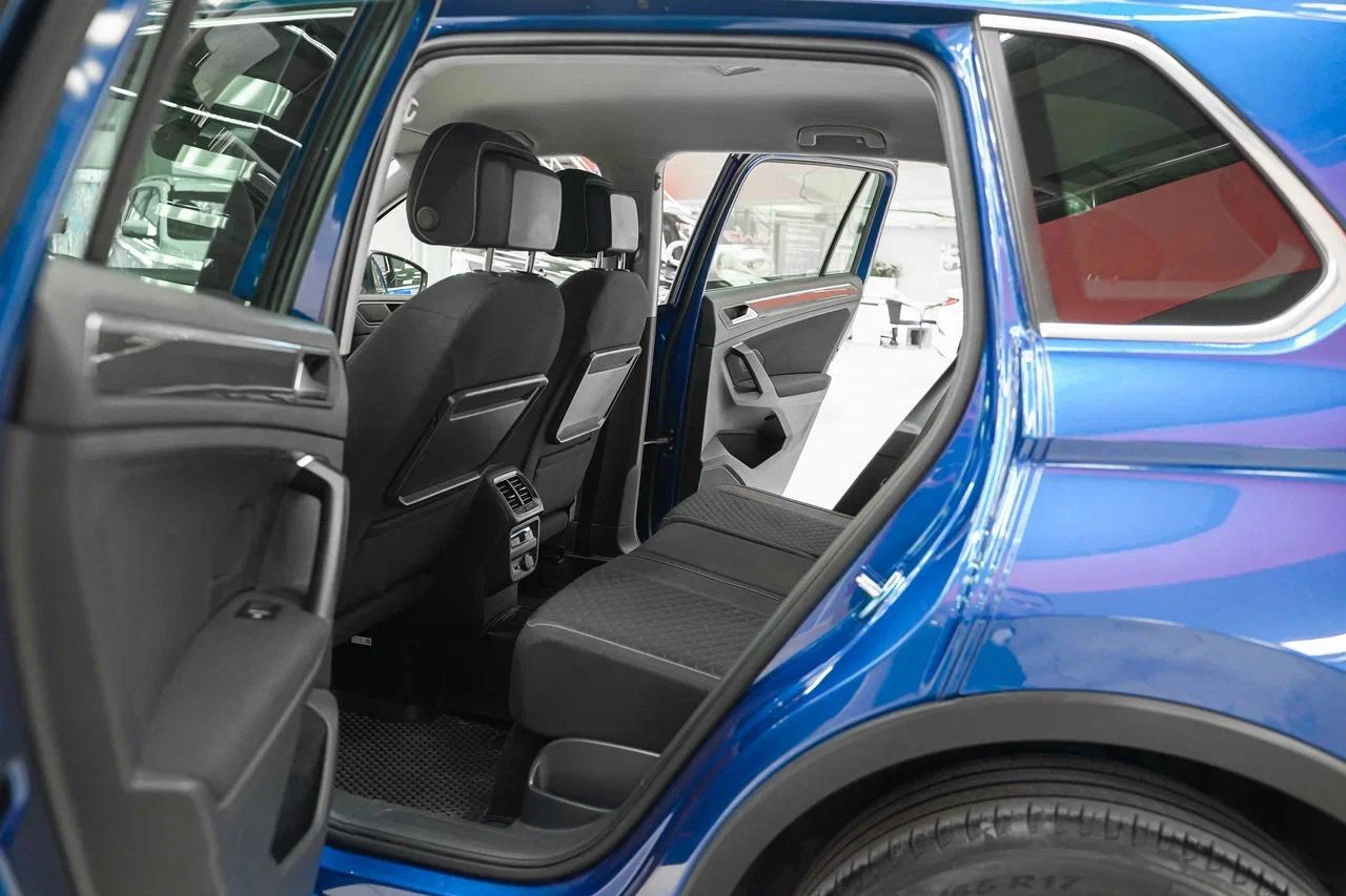 Volkswagen Tiguan 2018, синий, ДЦ Орехово