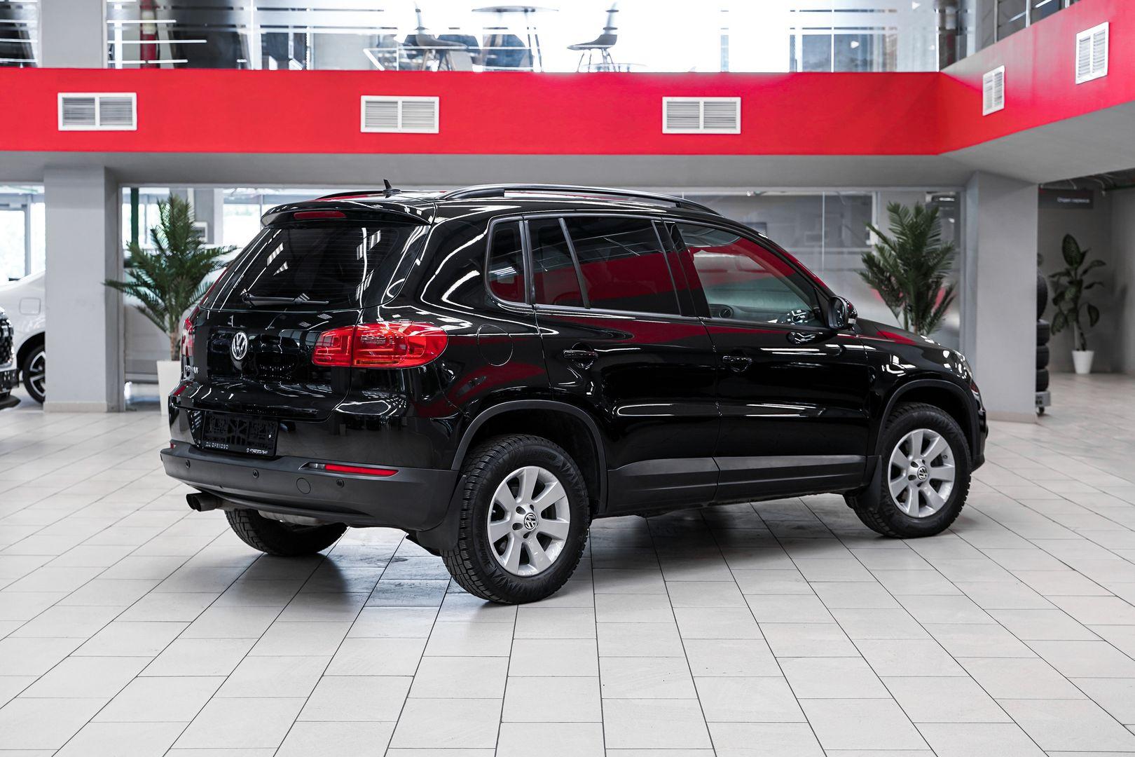 Volkswagen Tiguan 2012, черный, ДЦ Орехово