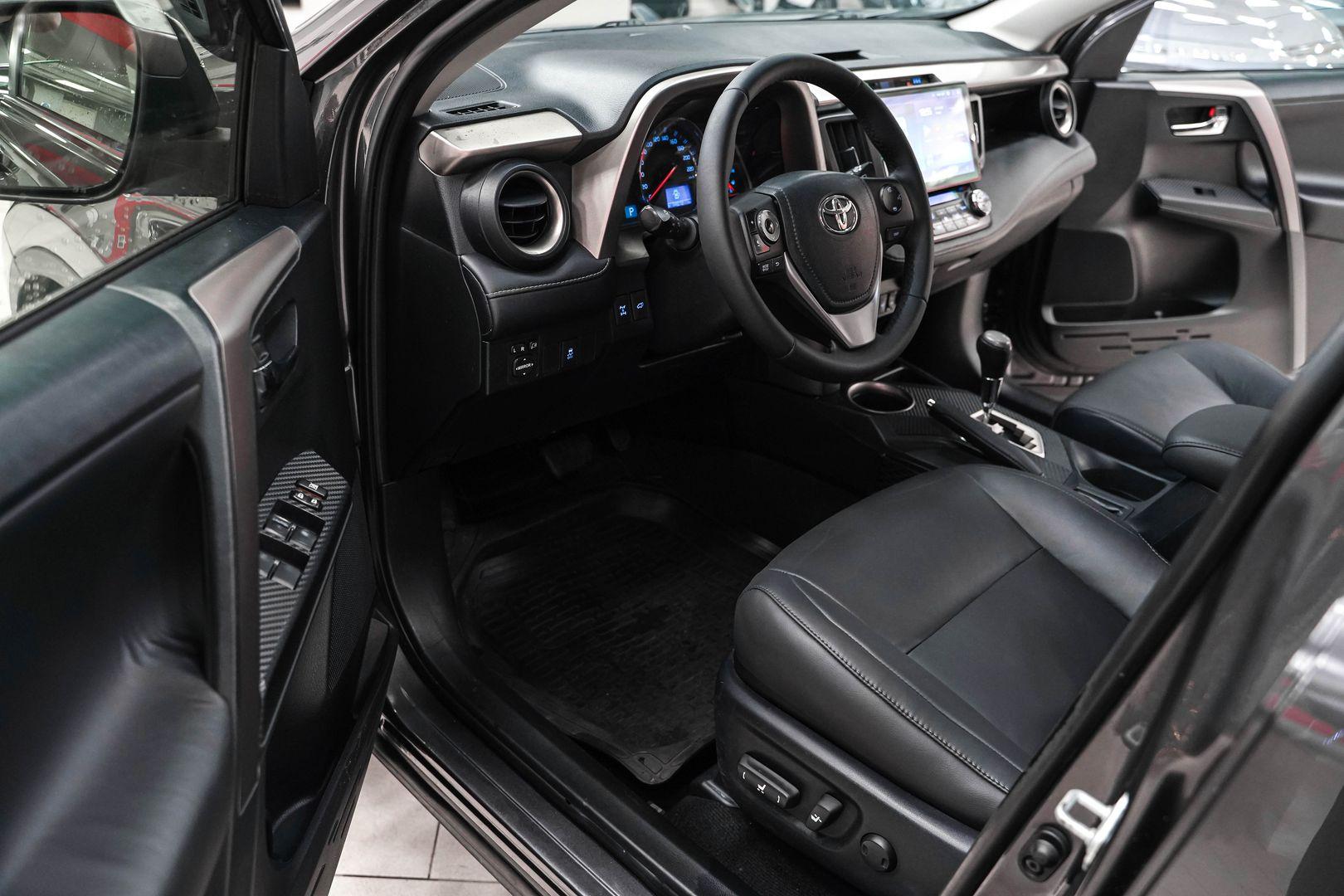 Toyota RAV4 2015, серый, ДЦ Орехово