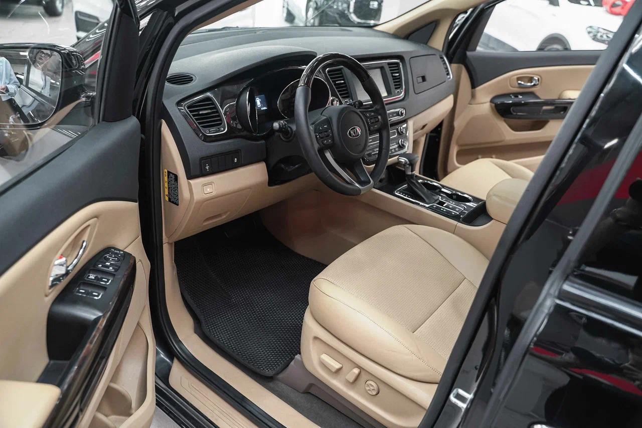 Kia Carnival 2019, черный, ДЦ Орехово