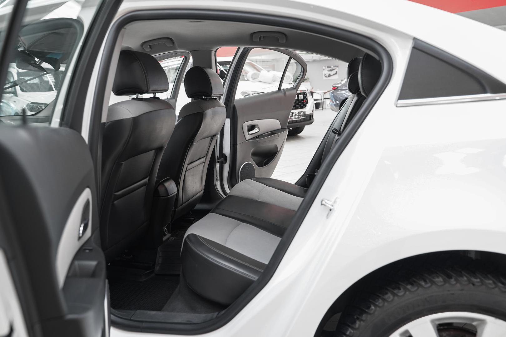 Chevrolet Cruze 2014, белый, ДЦ Орехово