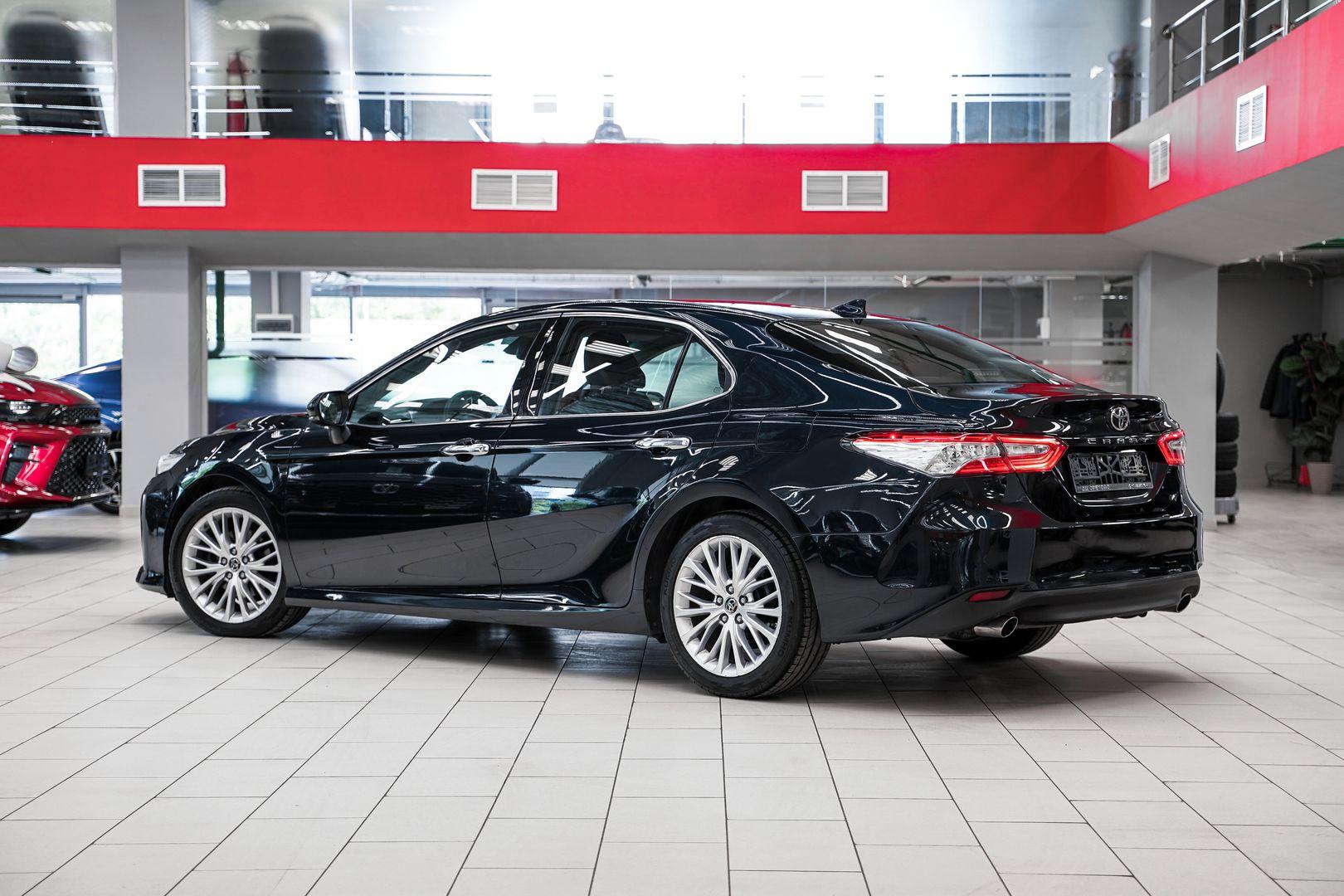 Toyota Camry 2018, синий, ДЦ Орехово